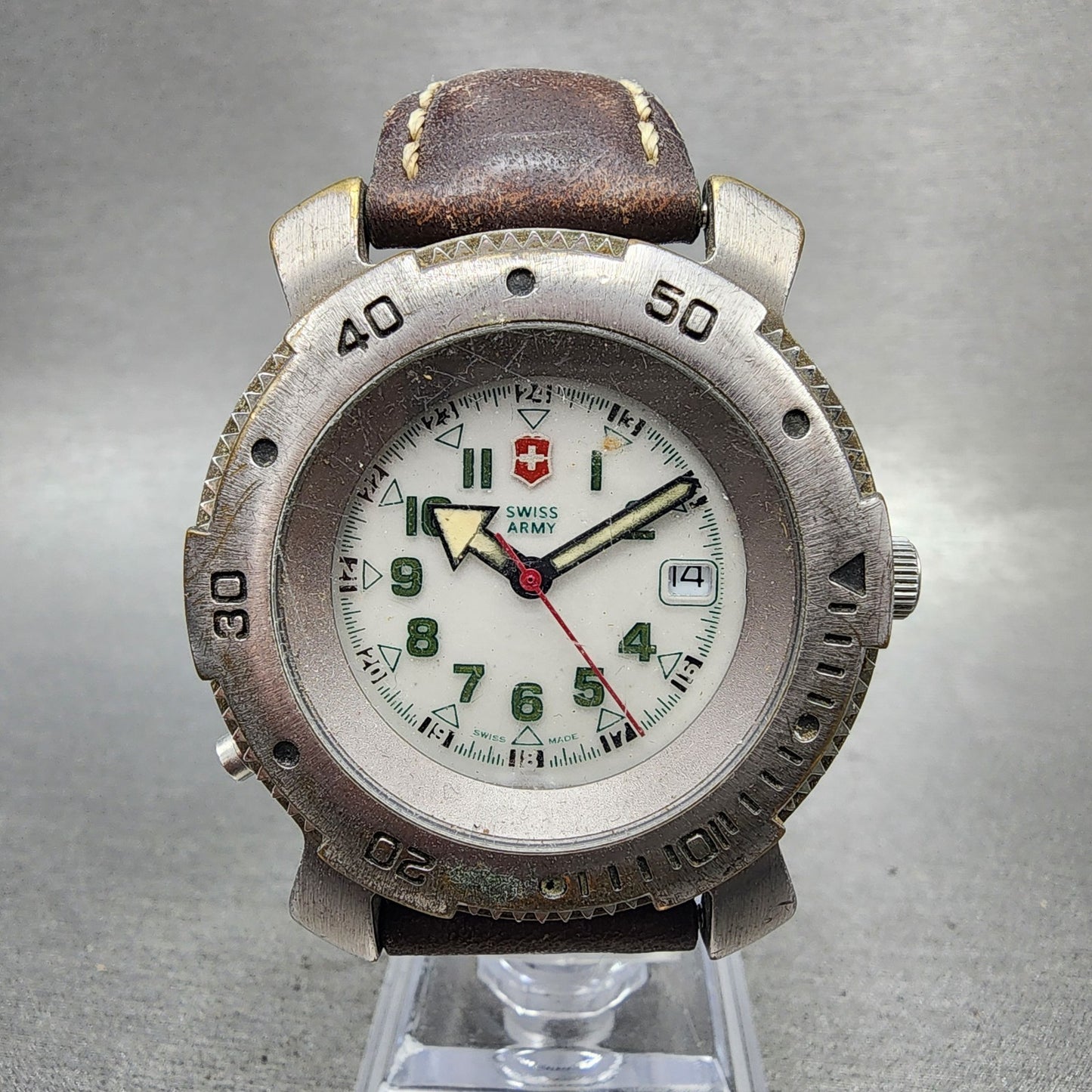 Victorinox Swiss Army Sportline Watch Men 40mm White Dial Silver Tone Date PARTS0