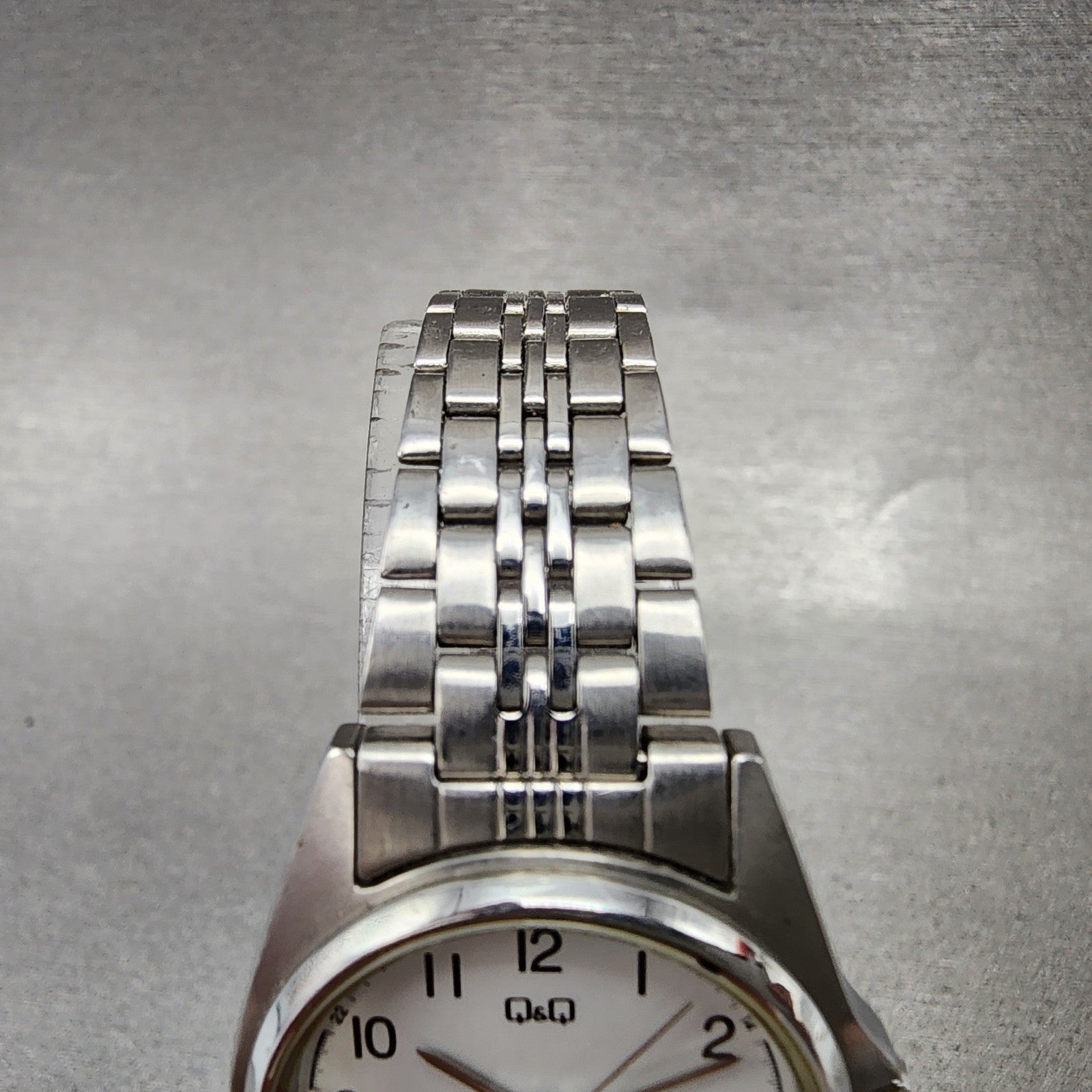 Citizen Q&Q Watch Women 26mm White Dial Silver Tone Round New Battery4