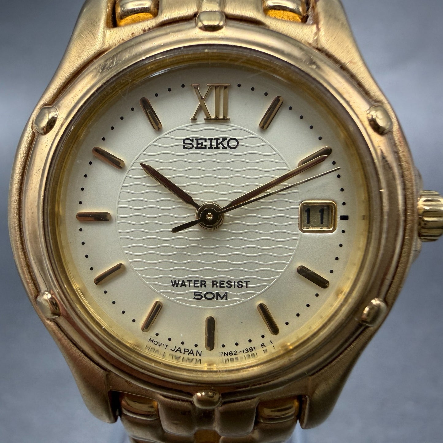 Seiko Watch Women 26mm Champagne Dial Gold Tone Date Round 7n82-0599 New Batt N51