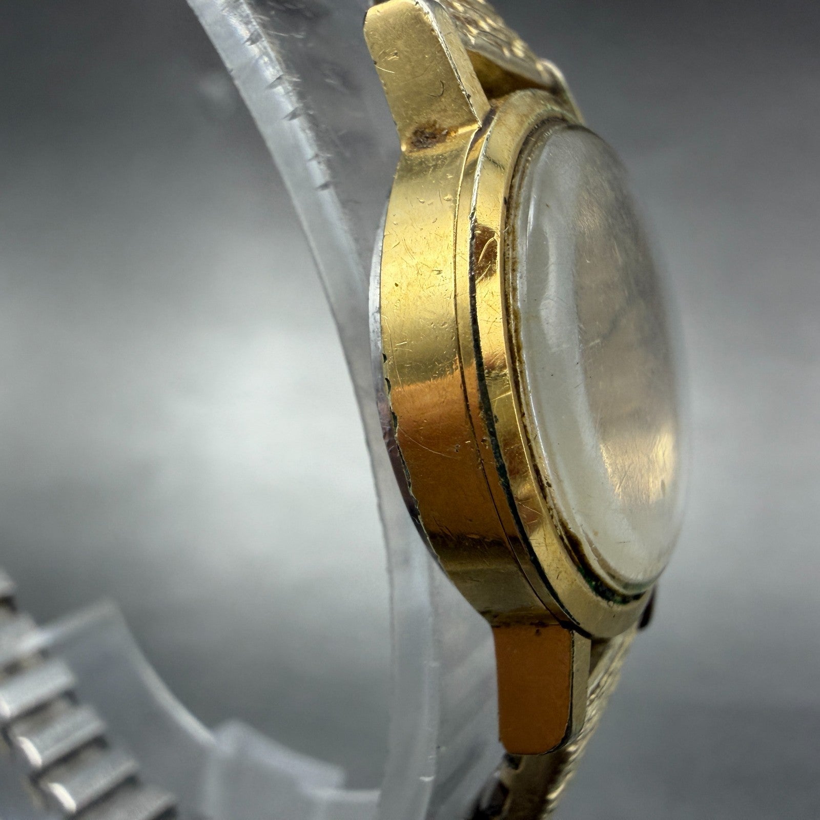 Seiko Watch Women 22mm Champagne Dial Gold Tone Round 2320-0030 New Battery3