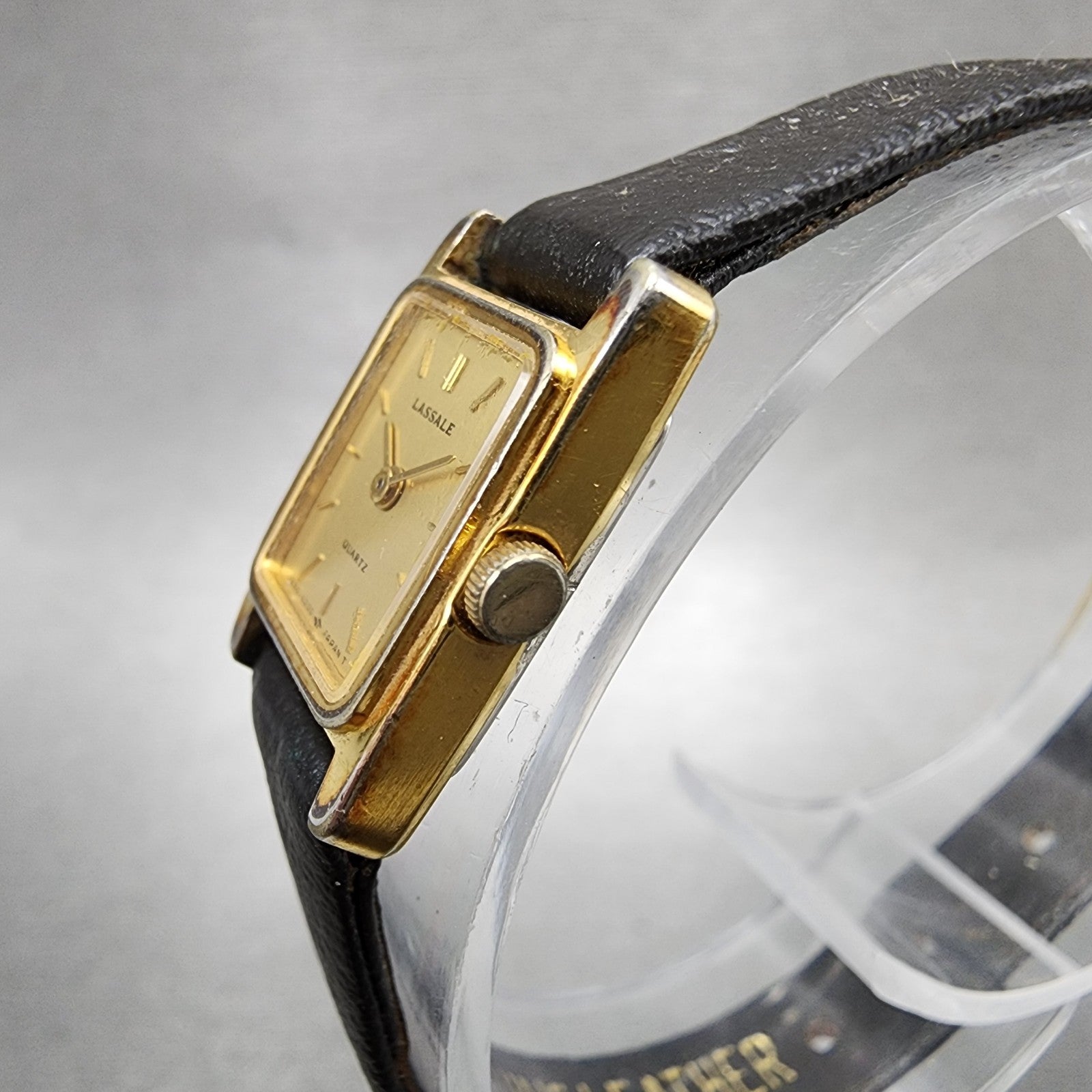 Seiko Lassale Tank Watch Women 14mm Gold Dial Gold Rectangle 1E505119 New Batt2