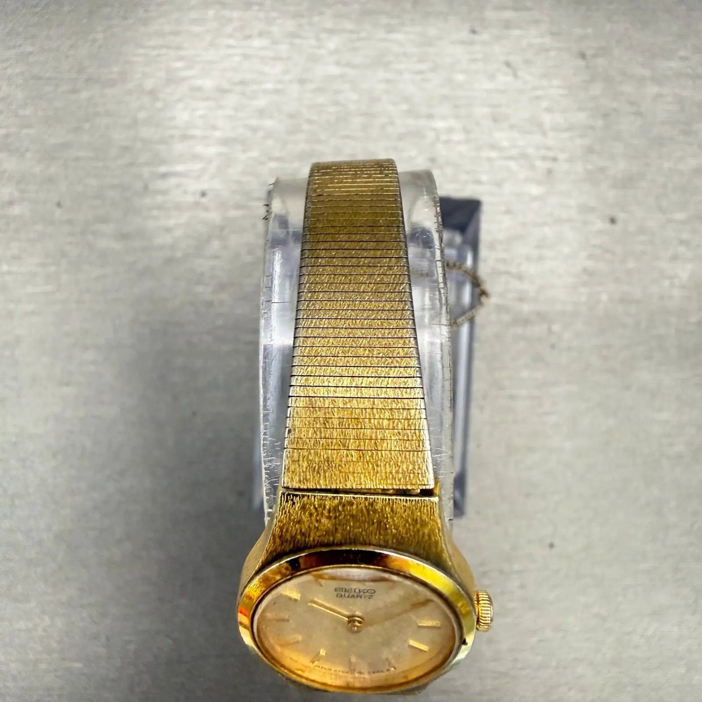 Seiko Watch Women 19mm Champagne Dial Gold Tone Round 2Y00-0019 New Battery VTG4