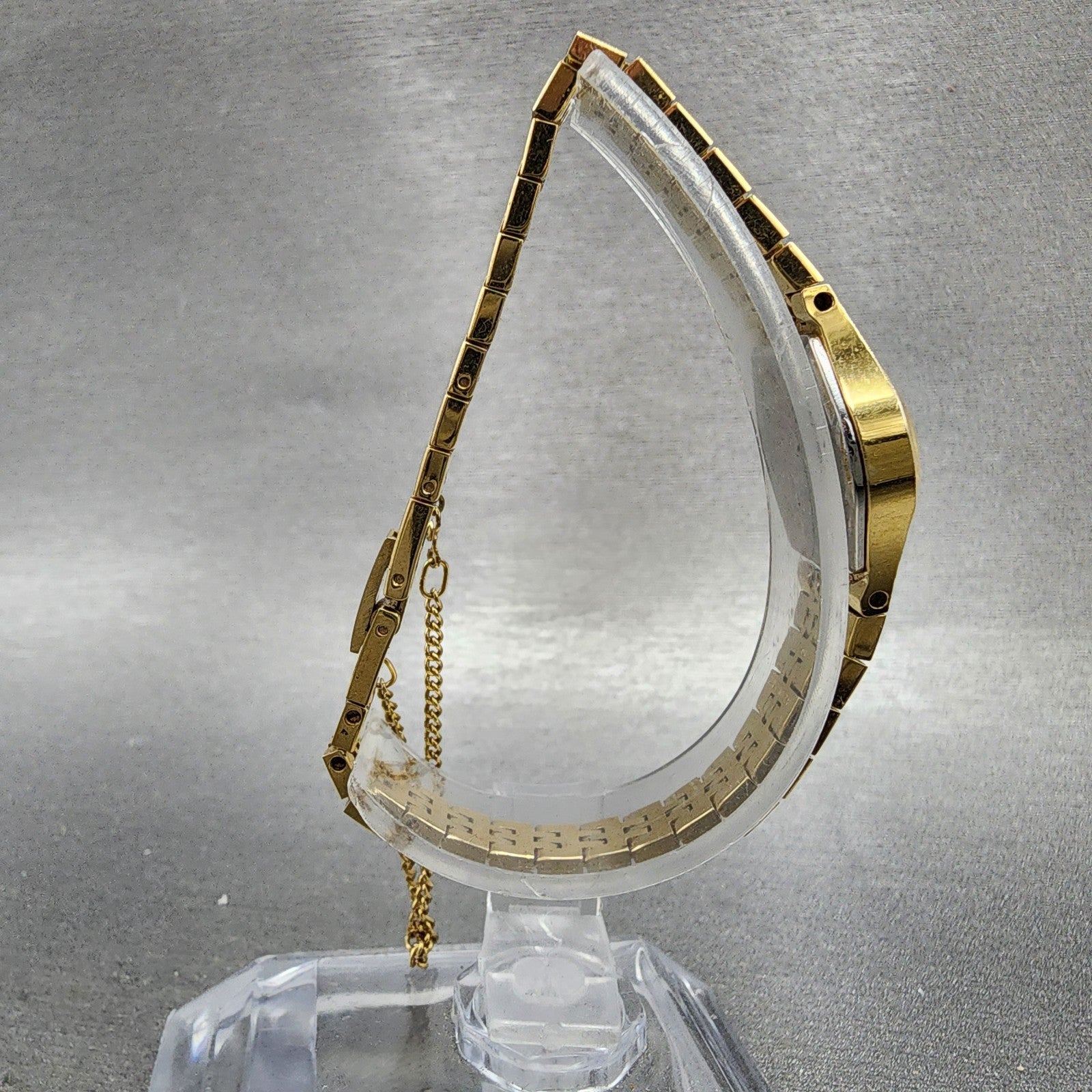 Seiko Watch Women 17mm Champagne Dial Gold Tone 2C205759 Oval New Battery8