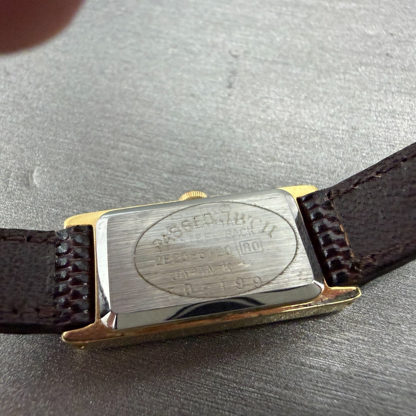 Seiko Tank Watch Women 13mm Gold Dial Gold Tone Rectangle 2e20-6120 New Battery9