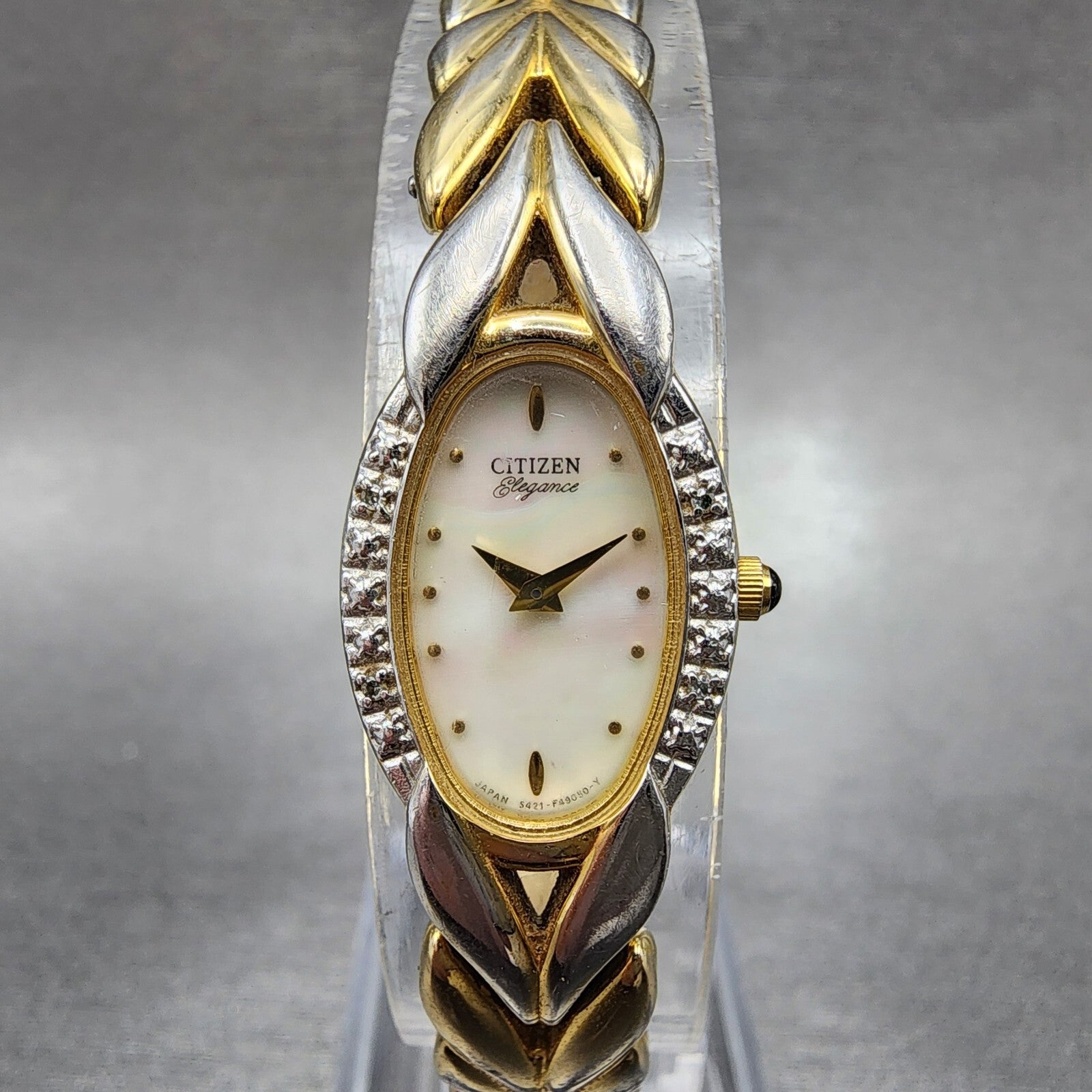 Citizen Elegance Watch Women 15mm MOP Dial Gold Tone Oval 5421F44701 New Batt0