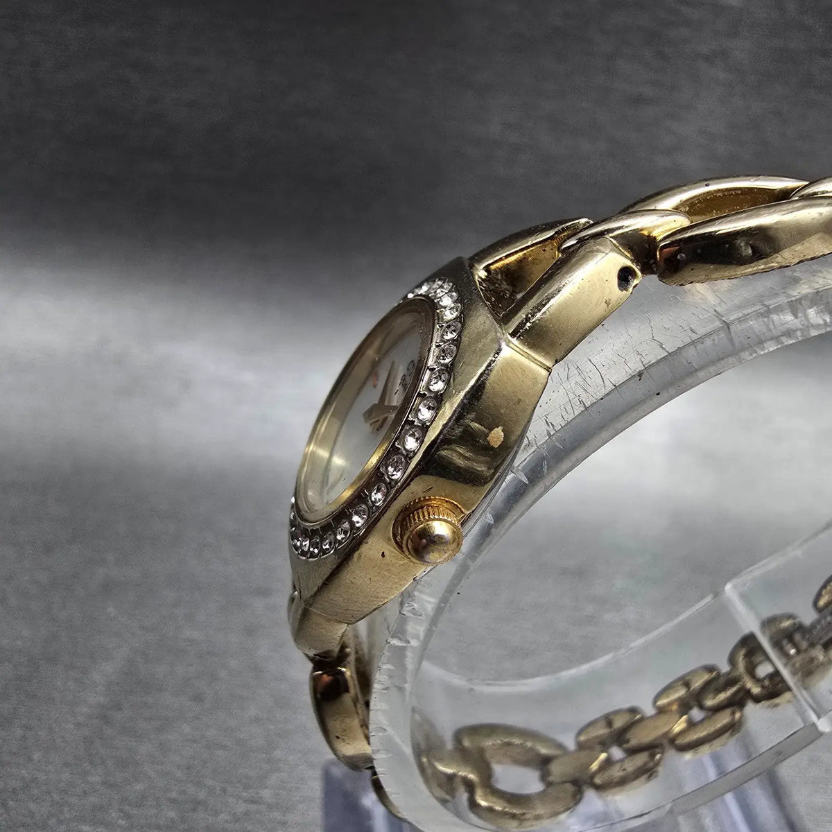 Citizen Watch Women 19mm MOP Dial Gold Crystal Bezel 920-S021103 New Battery JP2