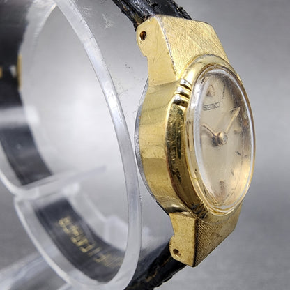 VTG Seiko Watch Women 17mm Gold Dial Gold Tone Oval Manual Wind 1100-5549 READ!!