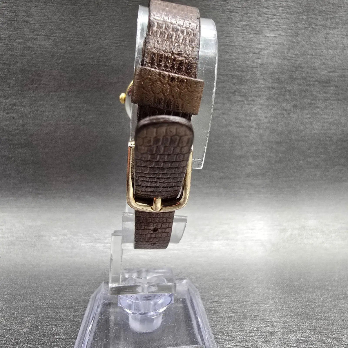 Seiko Watch Women 20mm Gold Dial Gold Tone Round 2Y00-0A19 New Battery VTG JP7