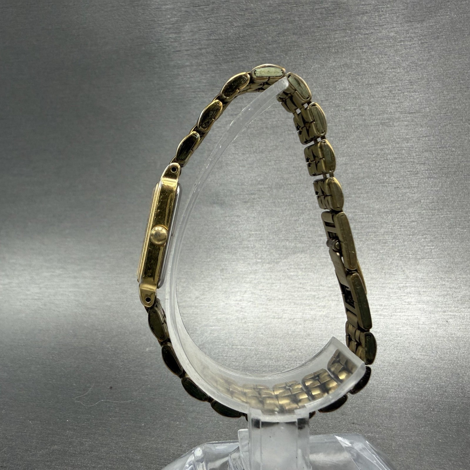 Seiko Tank Watch Women 13mm Silver Tone Gold Tone Rectangle 2e20-6859 NewBatt FG6