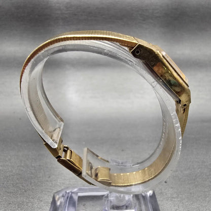 Seiko Watch Women 17mm Champagne Dial Gold Tone Oval 5421-5029 New Battery VTG8