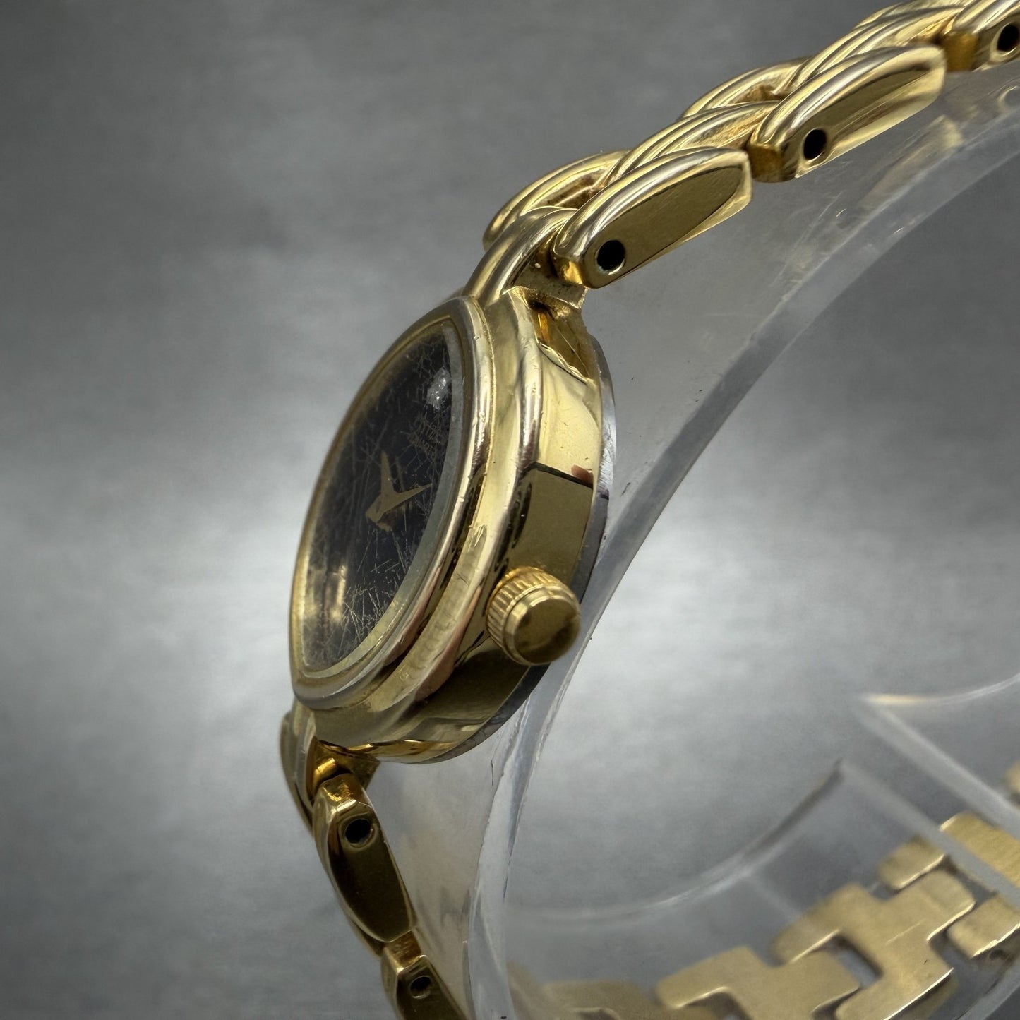Citizen Watch Women 16mm Black Dial Gold Tone Oval 3220326091 New Battery2