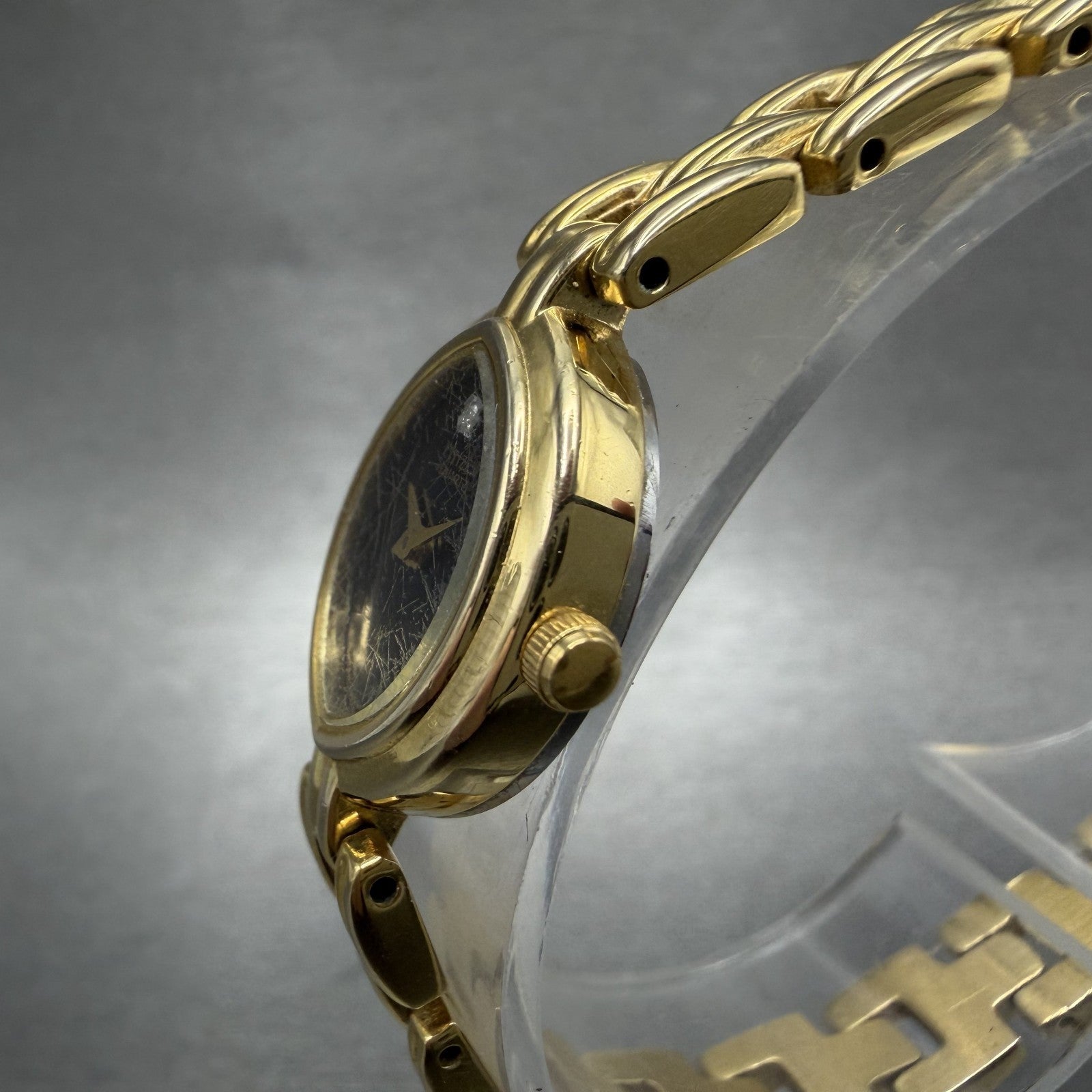 Citizen Watch Women 16mm Black Dial Gold Tone Oval 3220326091 New Battery2