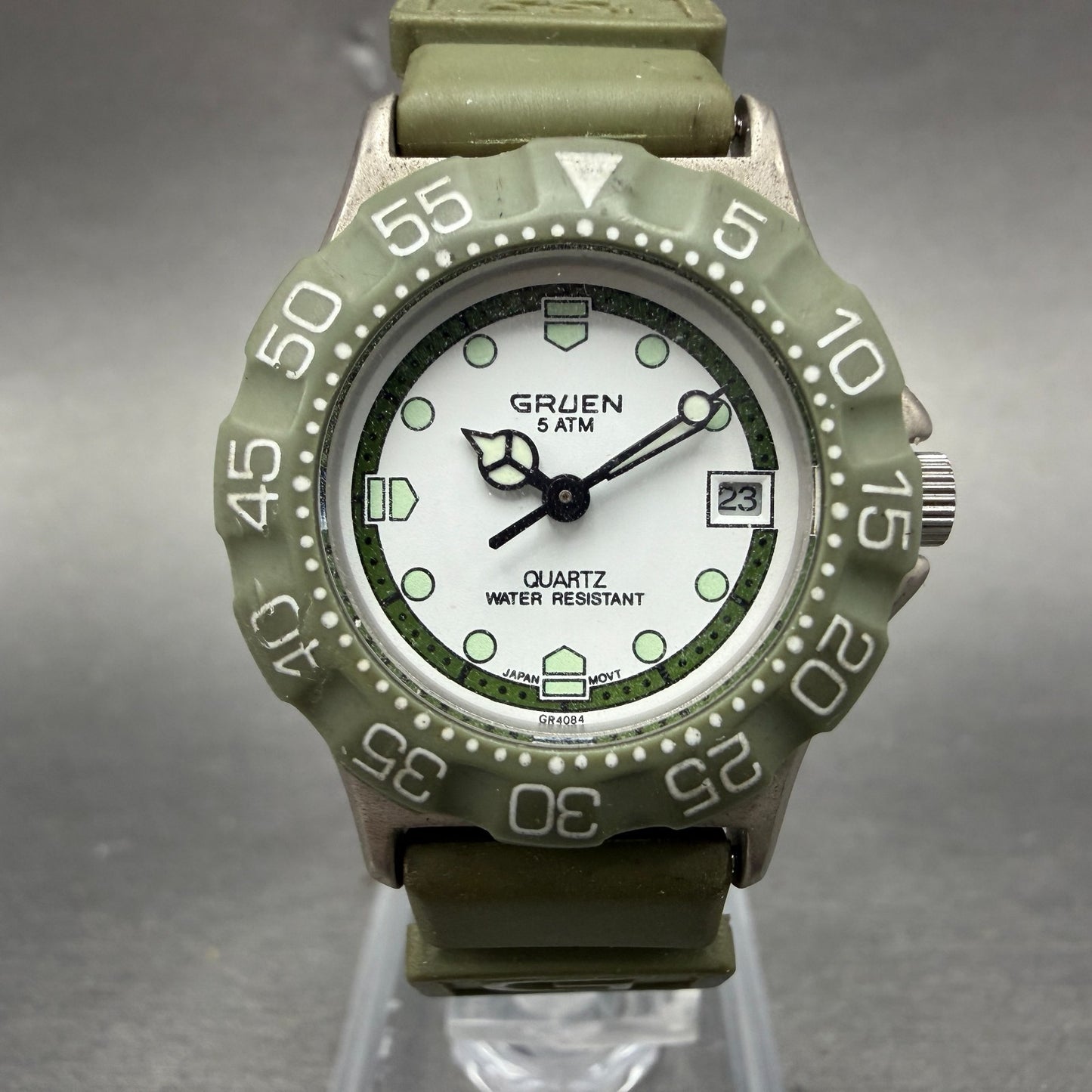 Gruen Dive Watch Women 28mm White Dial Silver Tone Date Round 219-2015 New Batt0