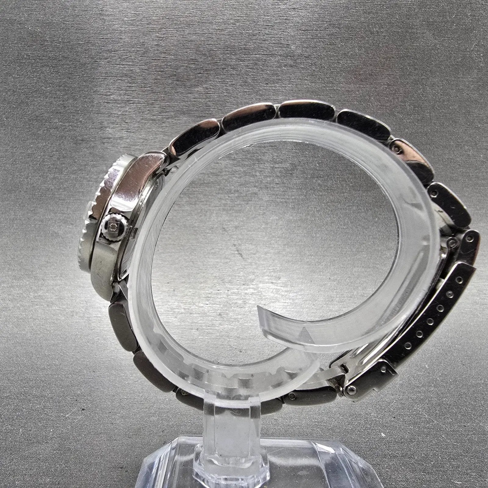 Invicta Dive Watch Women 24mm White Dial Steel Date 8940 Round New Battery6