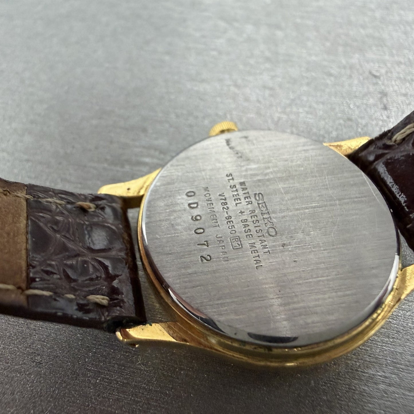 Seiko Watch Women 25mm Champagne Dial Gold Tone Date Round V782-6E50 New Battery9