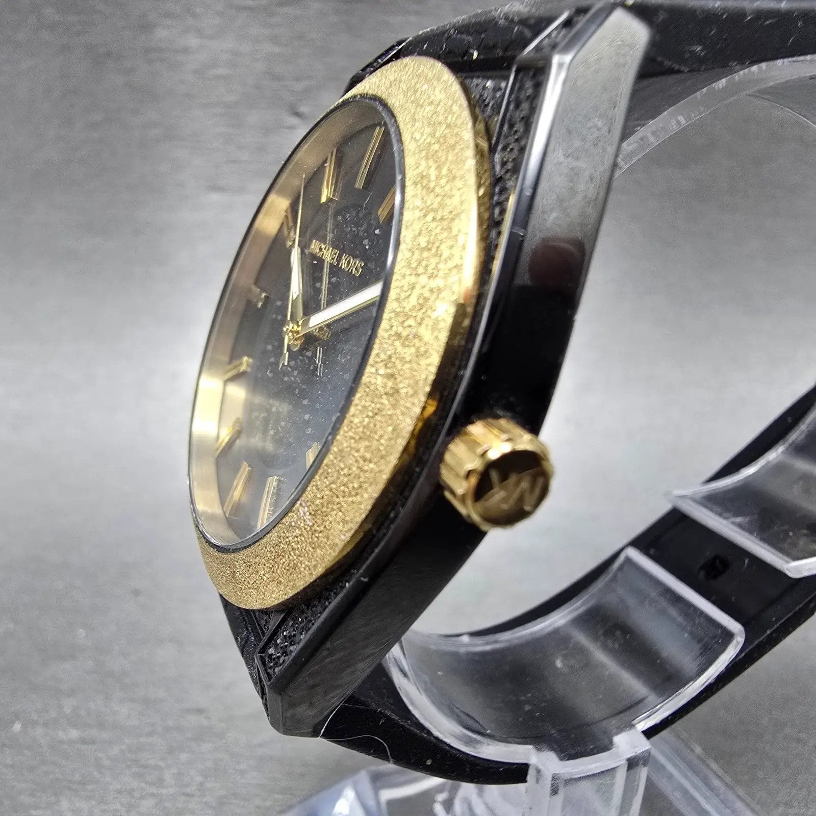 Michael Kors Channing Watch Women 40mm Black Dial Black & Gold Tone New Battery2