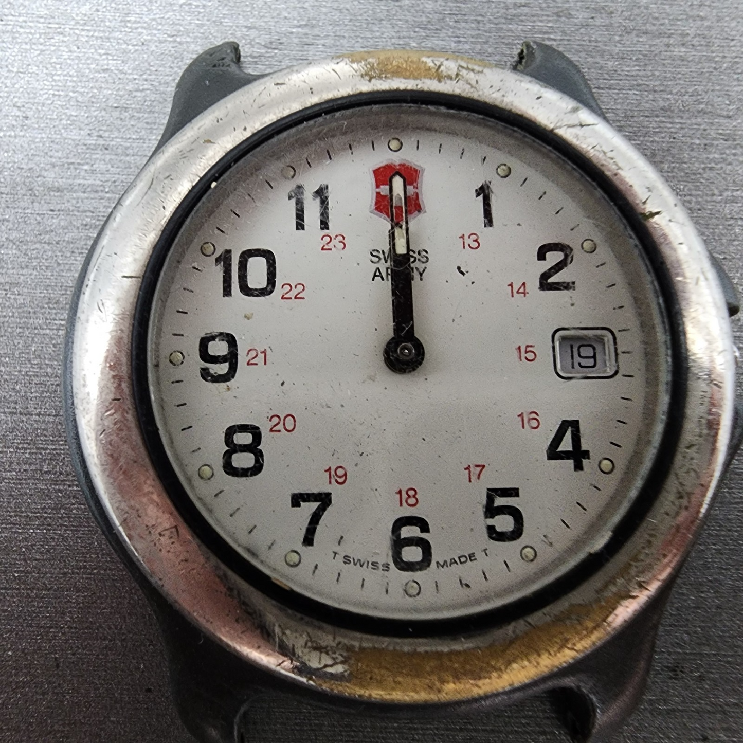 Victorinox Swiss Army Watch Men 39mm White Dial Black Tone Date NO BACK PARTS2