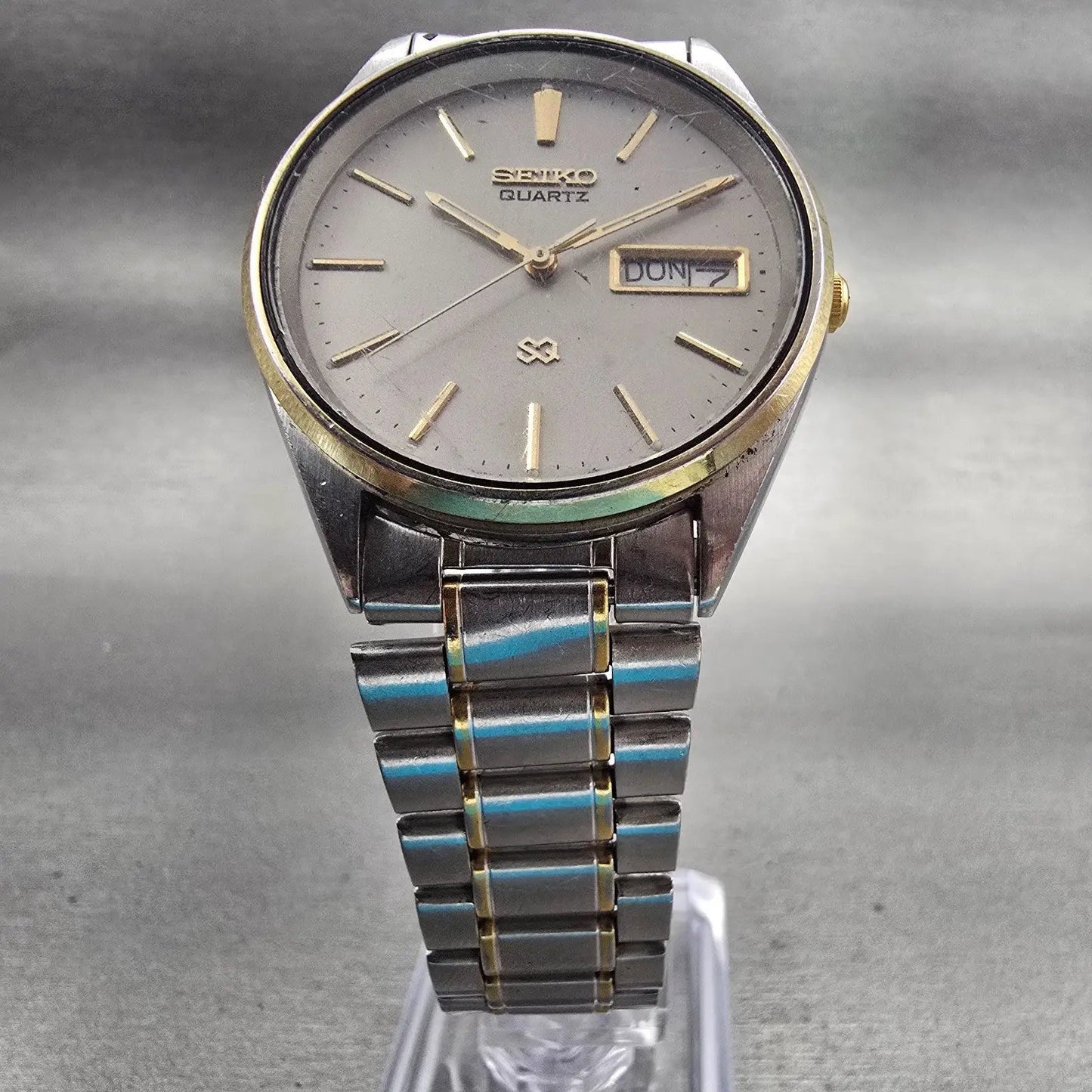 Seiko SQ Watch Men 34mm Gray Dial Two Tone Daydate Round 8123-8000 New Battery5