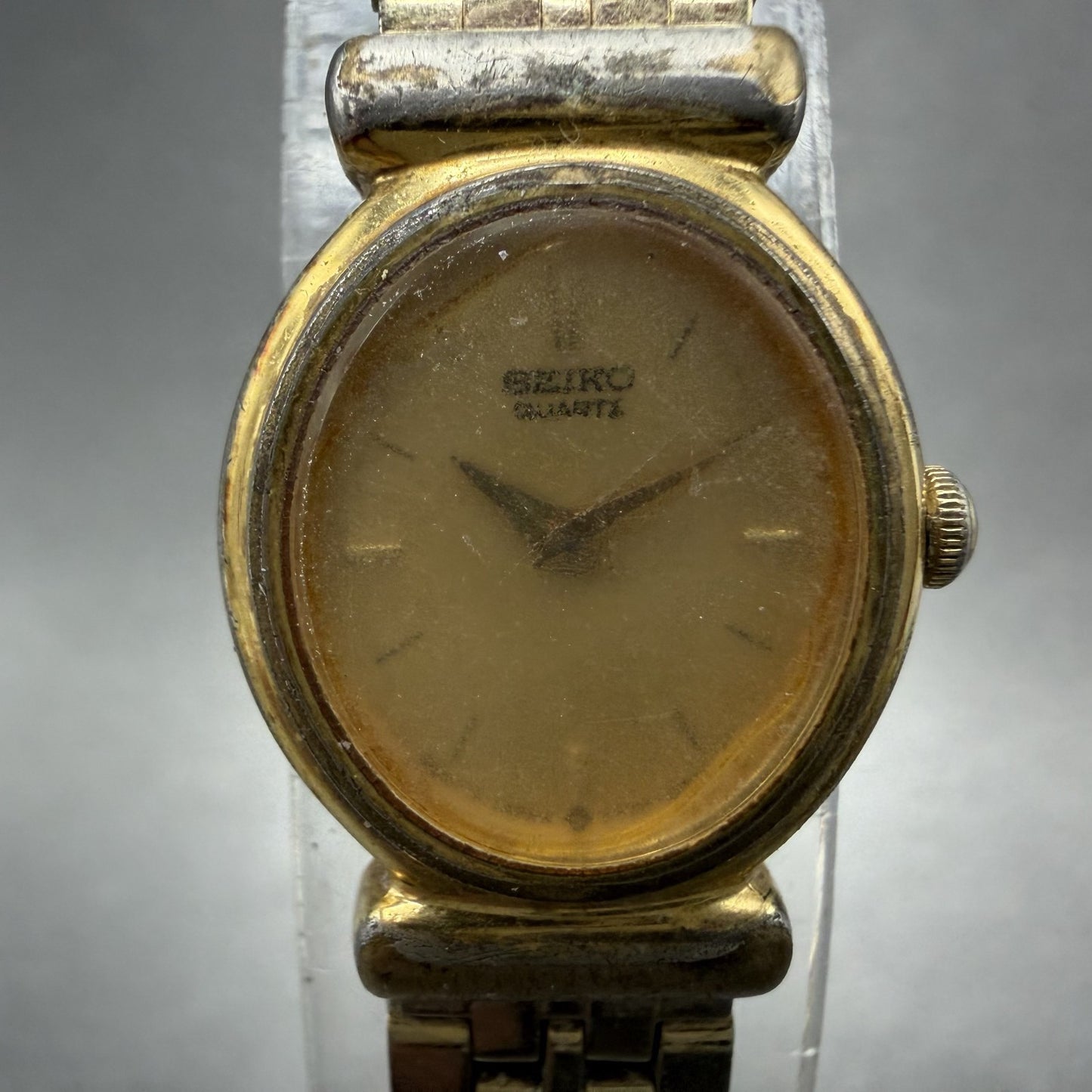 Seiko Watch Women 16mm Champagne Dial Gold Tone Oval 2Y005B59 New Battery1