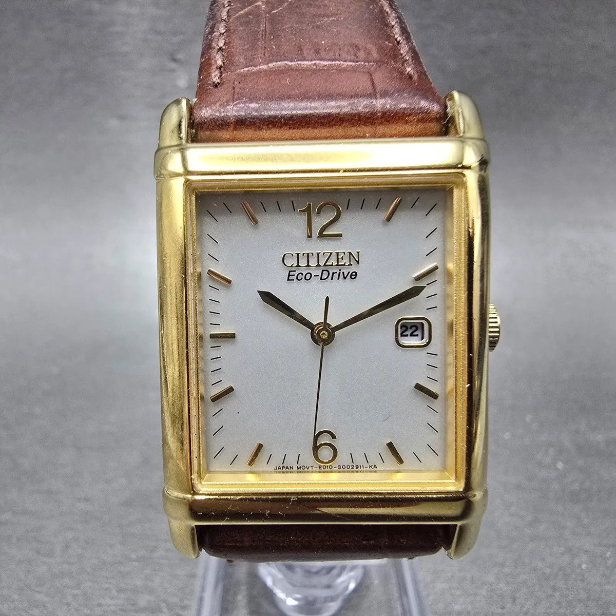 Citizen Eco-Drive Tank Watch Men 25mm White Dial Gold Date E010-S001579 Works HG0