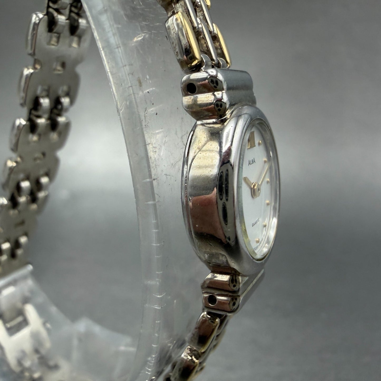 Seiko Alba Watch Women 15mm Silver Dial Two Tone Oval Y520-5070 New Battery VTG3