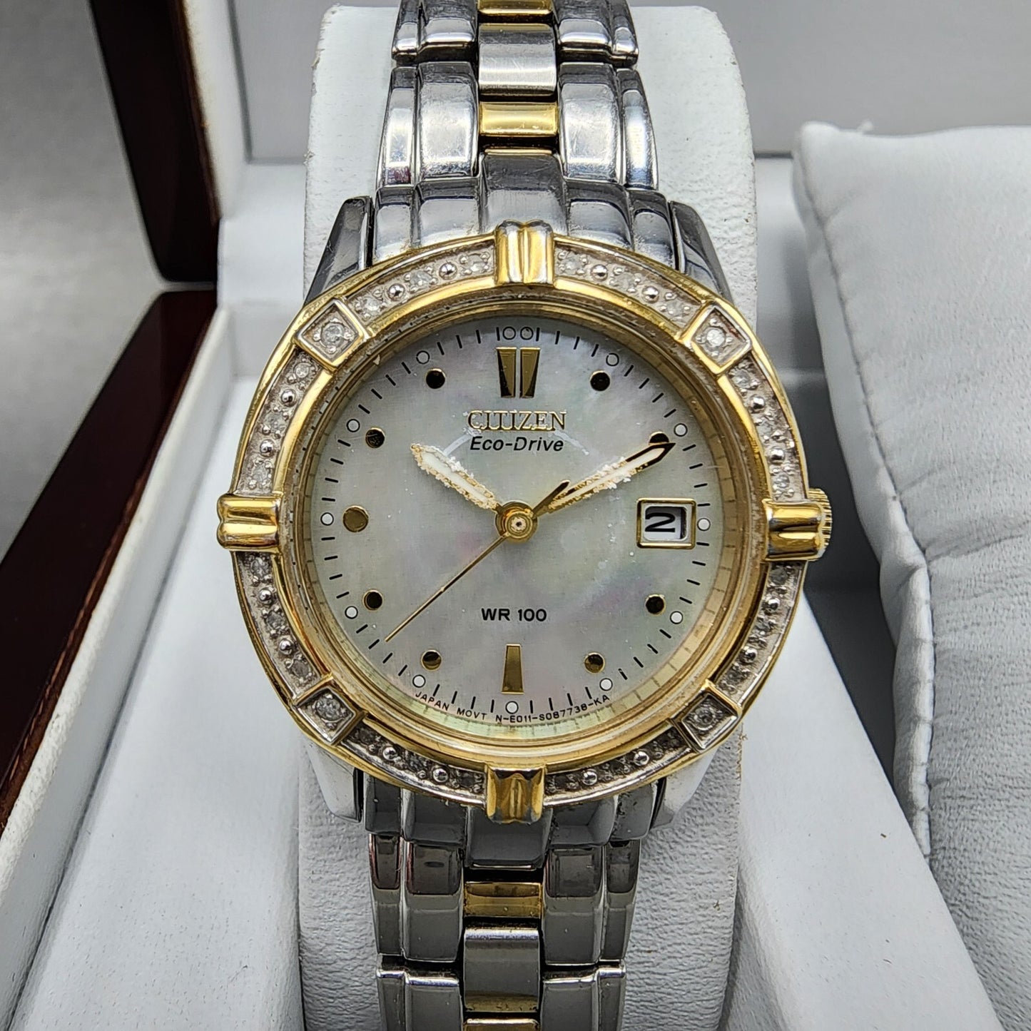 Citizen EcoDrive Watch Women MOP Dial Two Tone Date Round Date Round Runs1