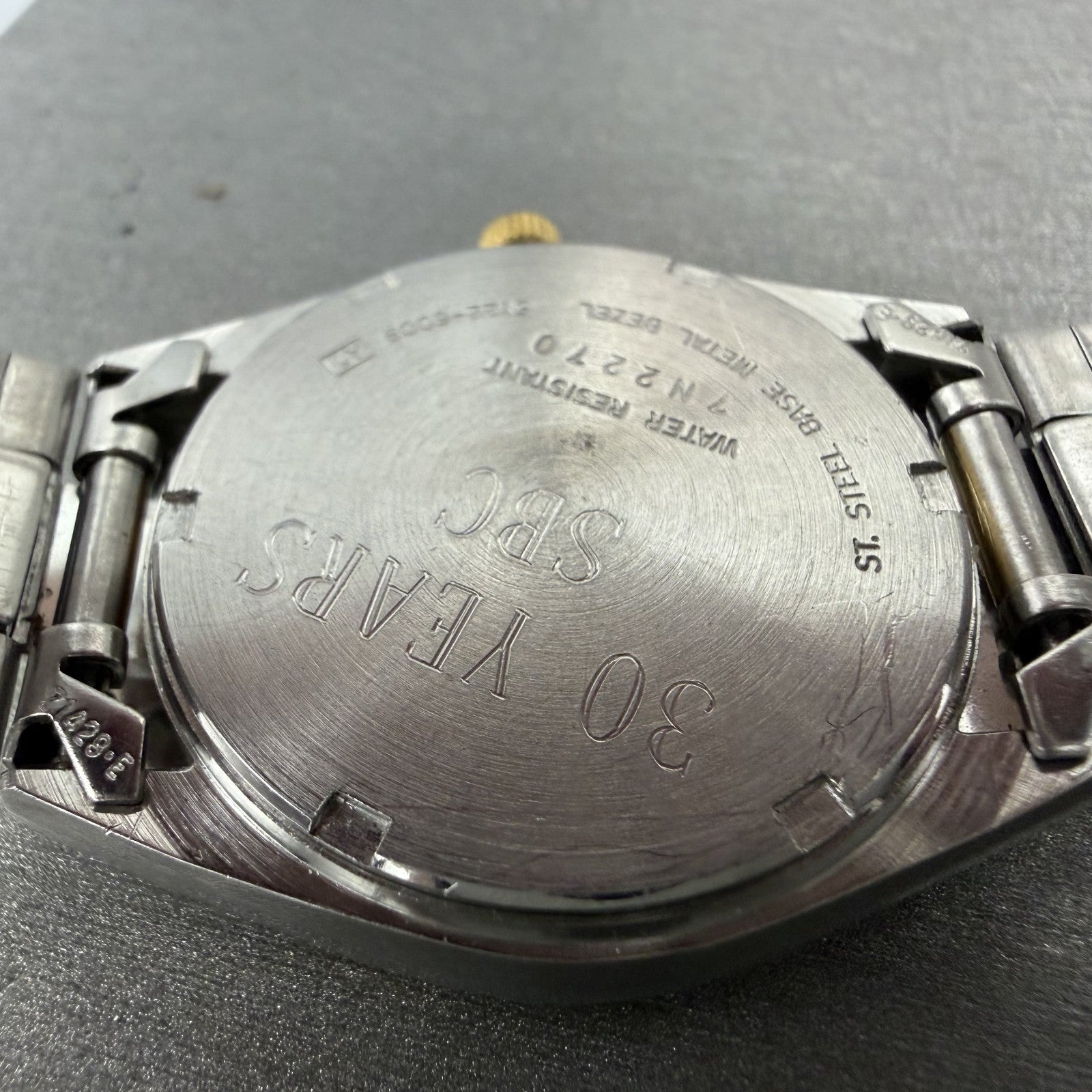 Seiko SQ Watch Men 33mm Silver Dial Two Tone Date 5y22-6009 New Battery9