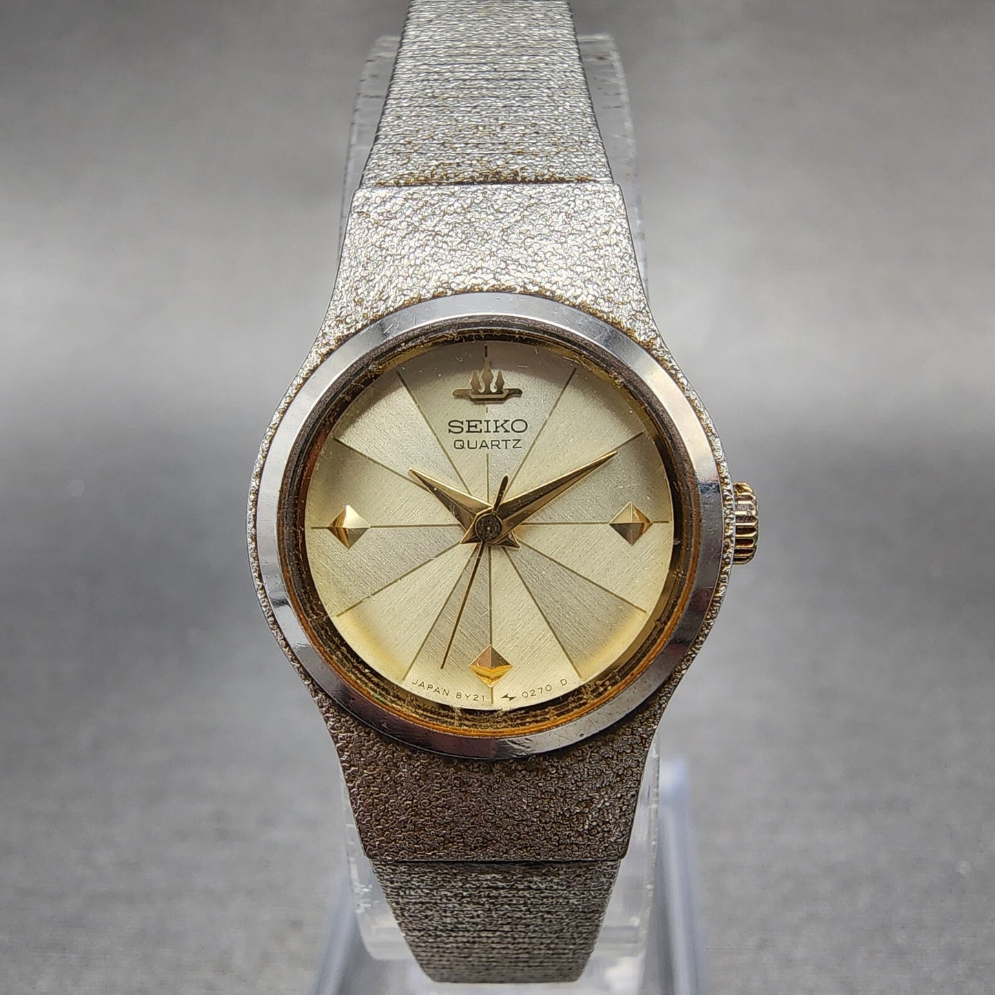 Seiko Watch Women 20mm Champagne Dial Silver Tone Round 8Y210010  New Battery0
