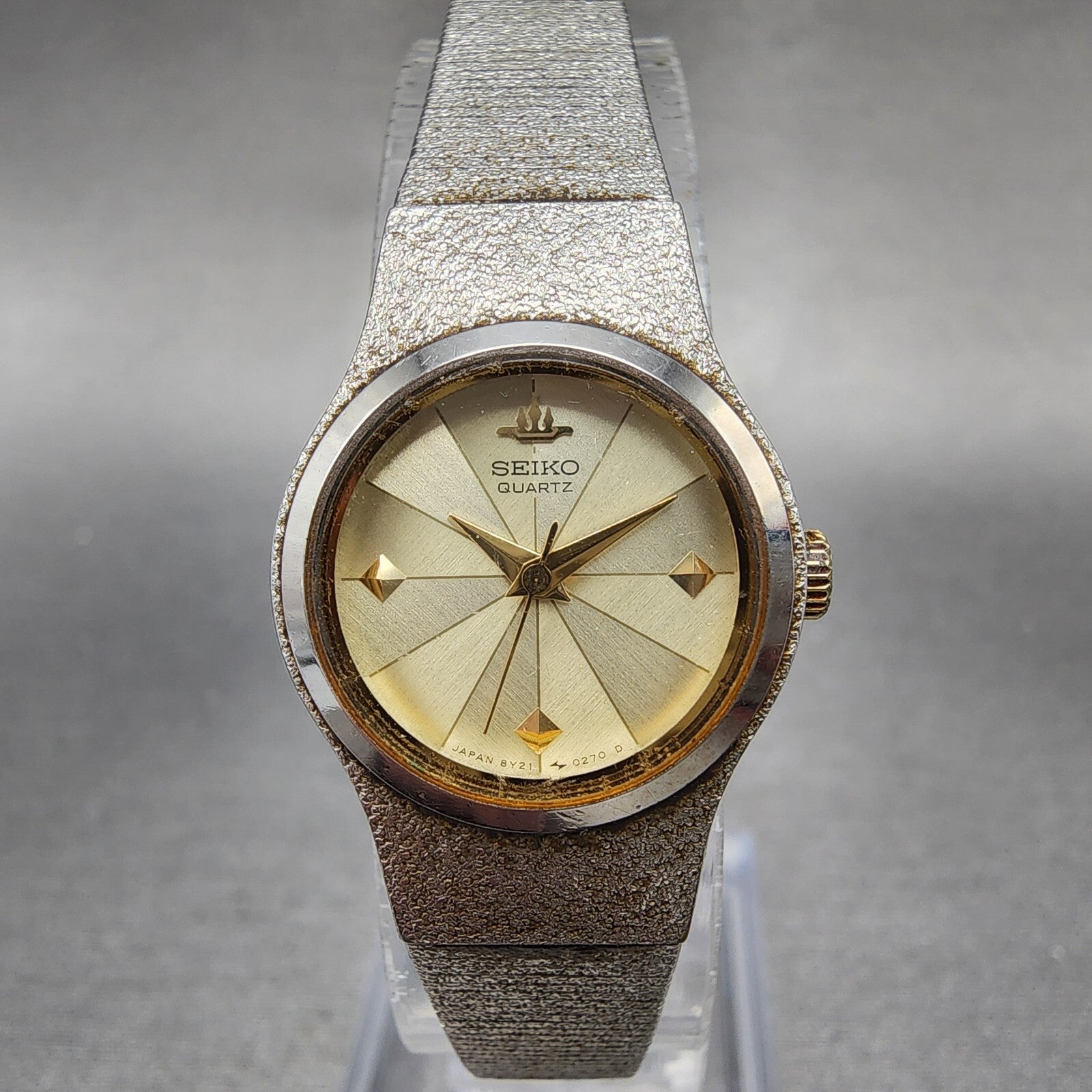 Seiko Watch Women 20mm Champagne Dial Silver Tone Round 8Y210010  New Battery0