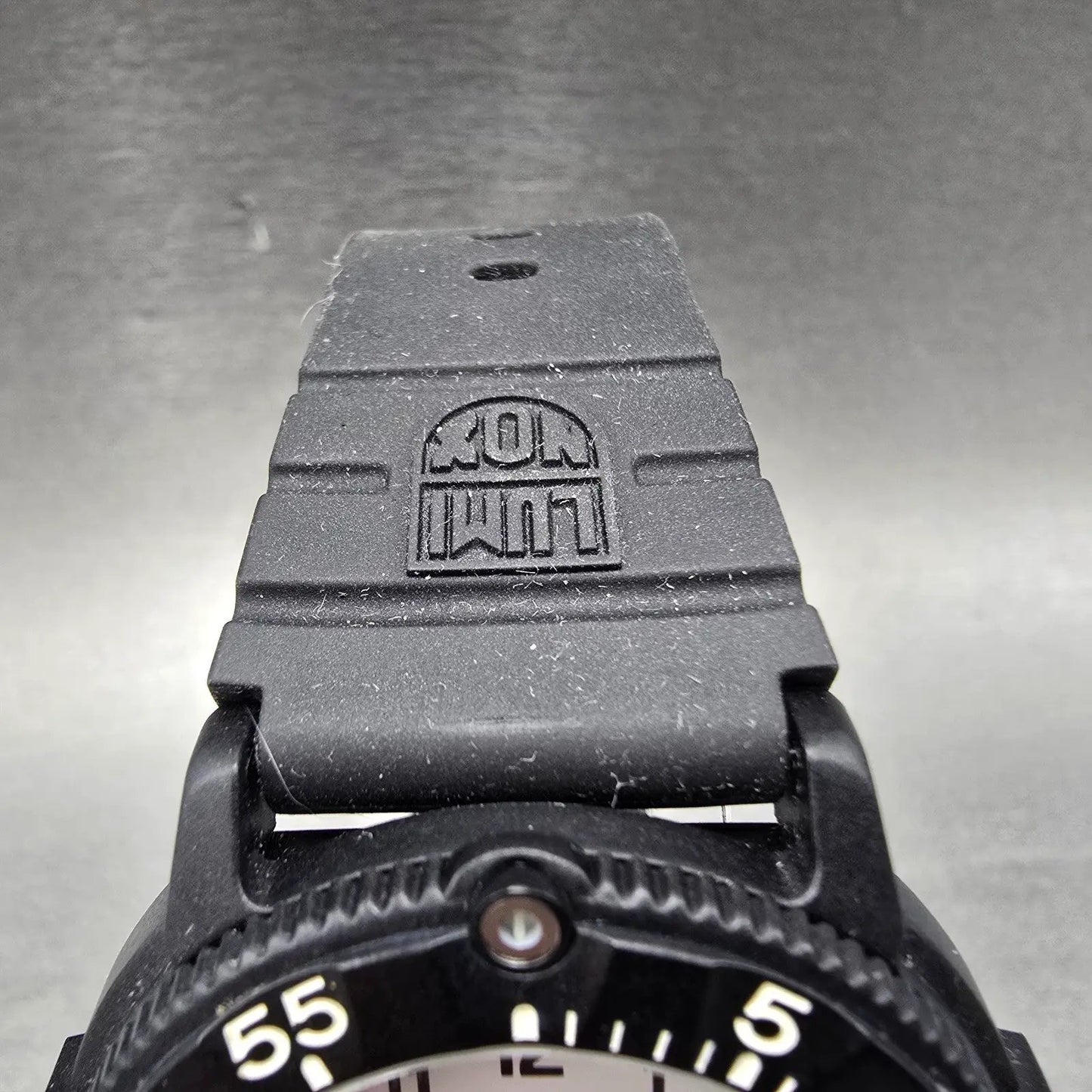 Luminox Navy Seal Watch Men 43mm White Dial Black Date Japan Tsunami Aid New Bat5