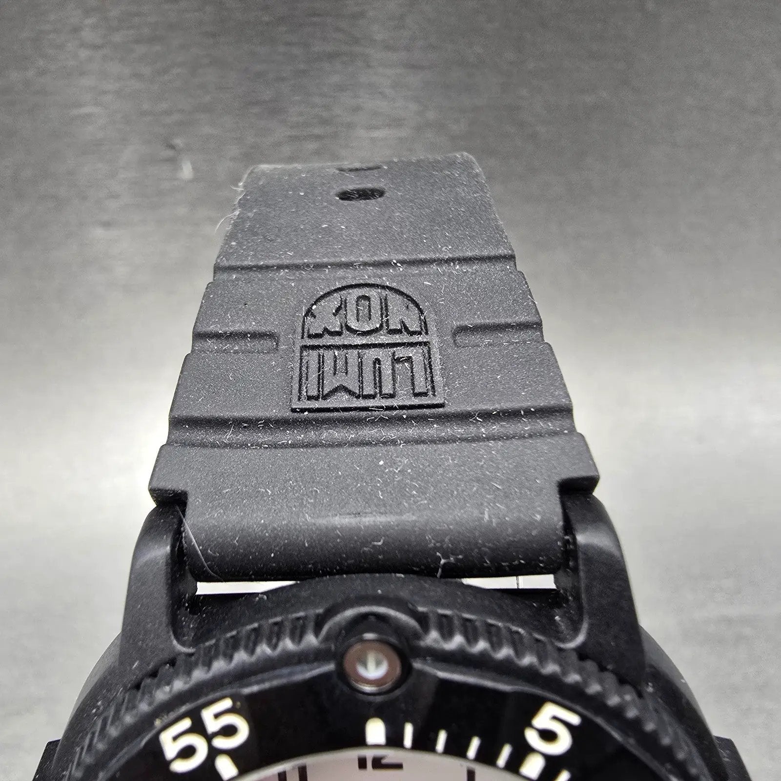 Luminox Navy Seal Watch Men 43mm White Dial Black Date Japan Tsunami Aid New Bat5