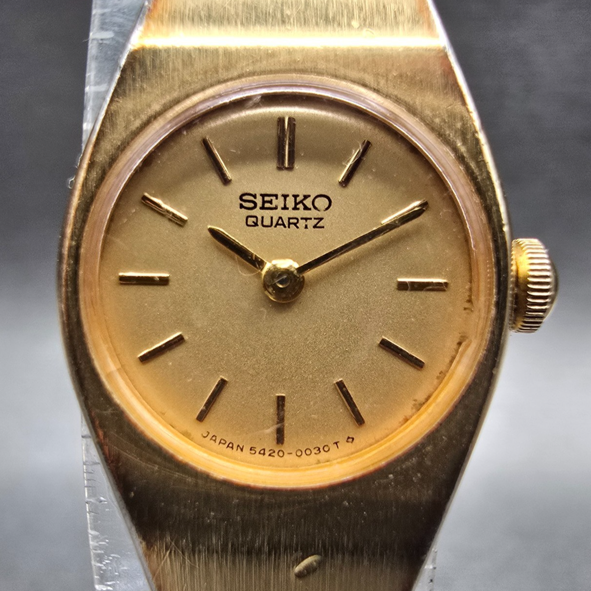 Seiko Watch Women 17mm Gold Dial Gold Tone Oval 5420-0029 New Battery Vintage L1