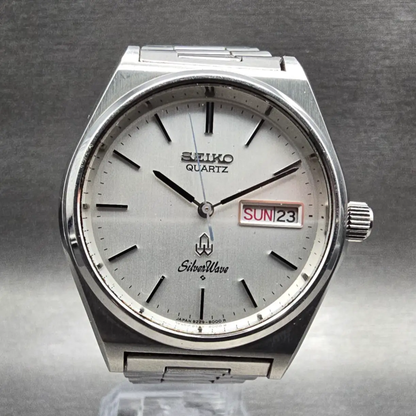 Seiko SilverWave Watch Men 36mm Silver Dial Silver Tone Daydate 8229-8000 NewBat0
