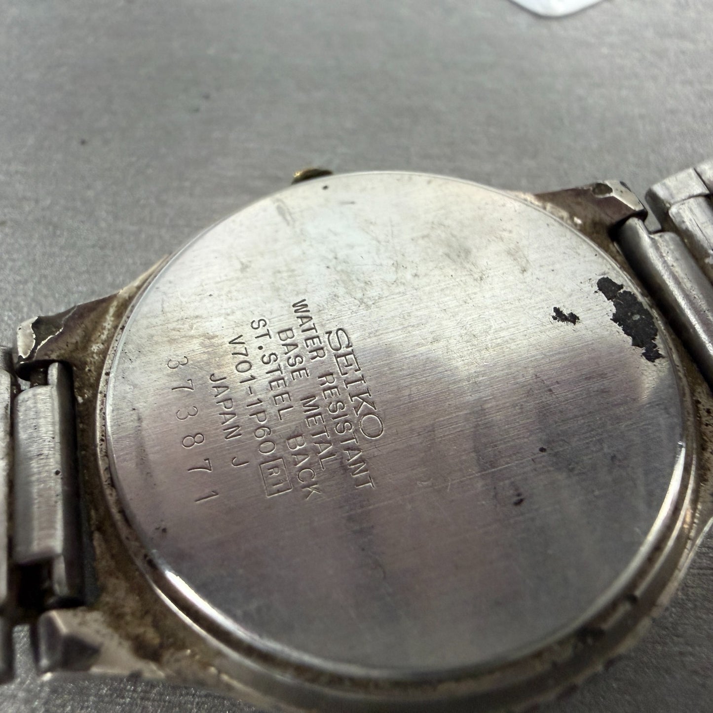 Seiko Watch Unisex 32mm Silver Dial Silver Tone Round V701-1P60 New Battery9