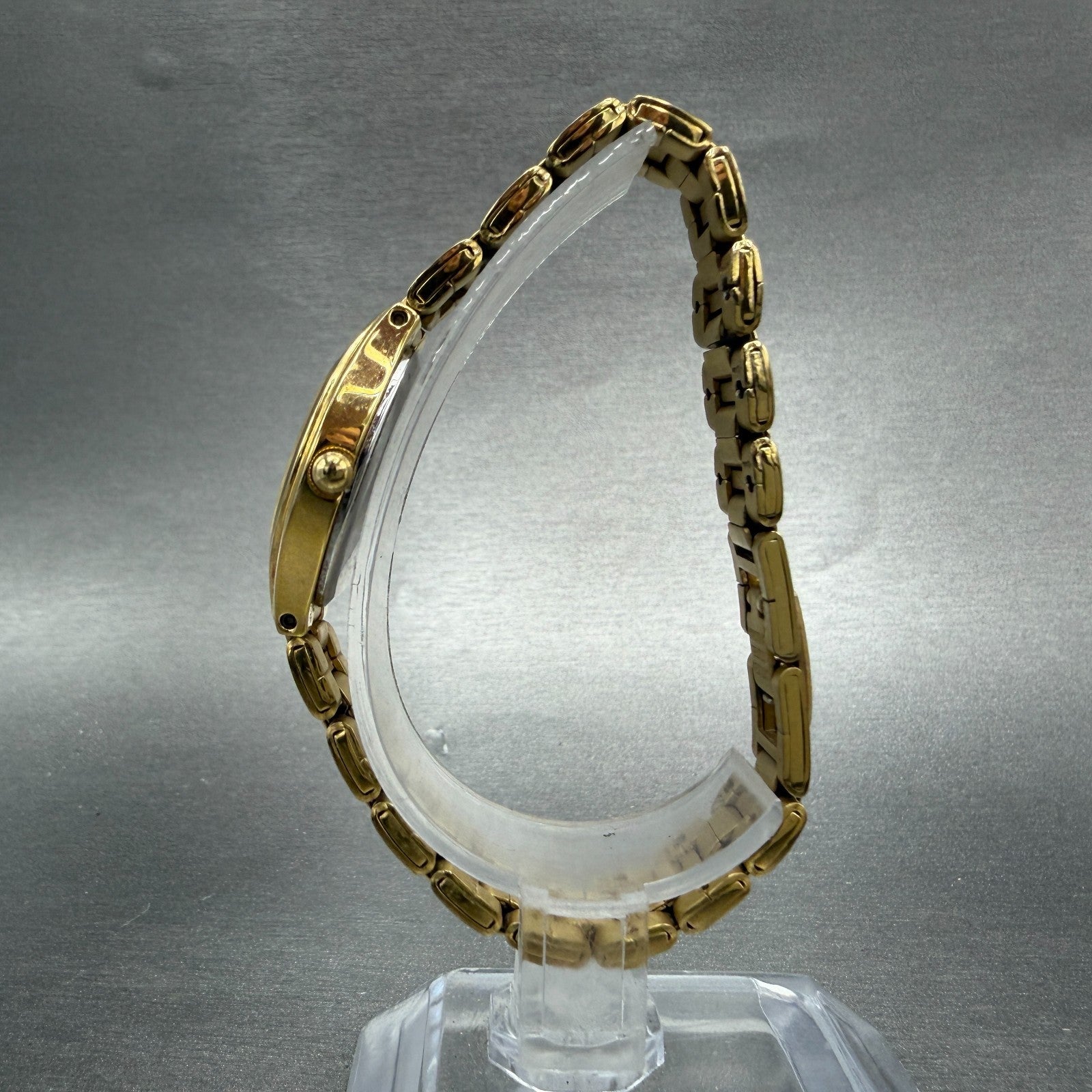 Citizen Watch Women 23mm Champagne Dial Gold Tone Round Date 1012-S072689 NewBat6