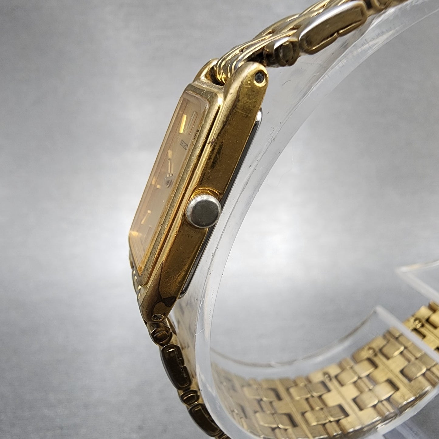 Seiko Tank Watch Women 13mm Champagne Dial Gold Tone 2e207021 New Battery2