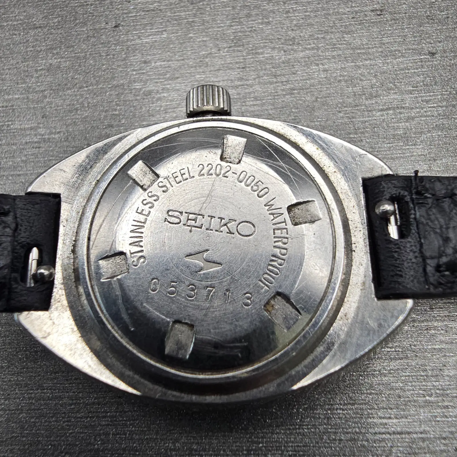 Seiko Watch Women 21mm Silver Dial Silver Tone Date Oval 2202-0050 Vintage Works10