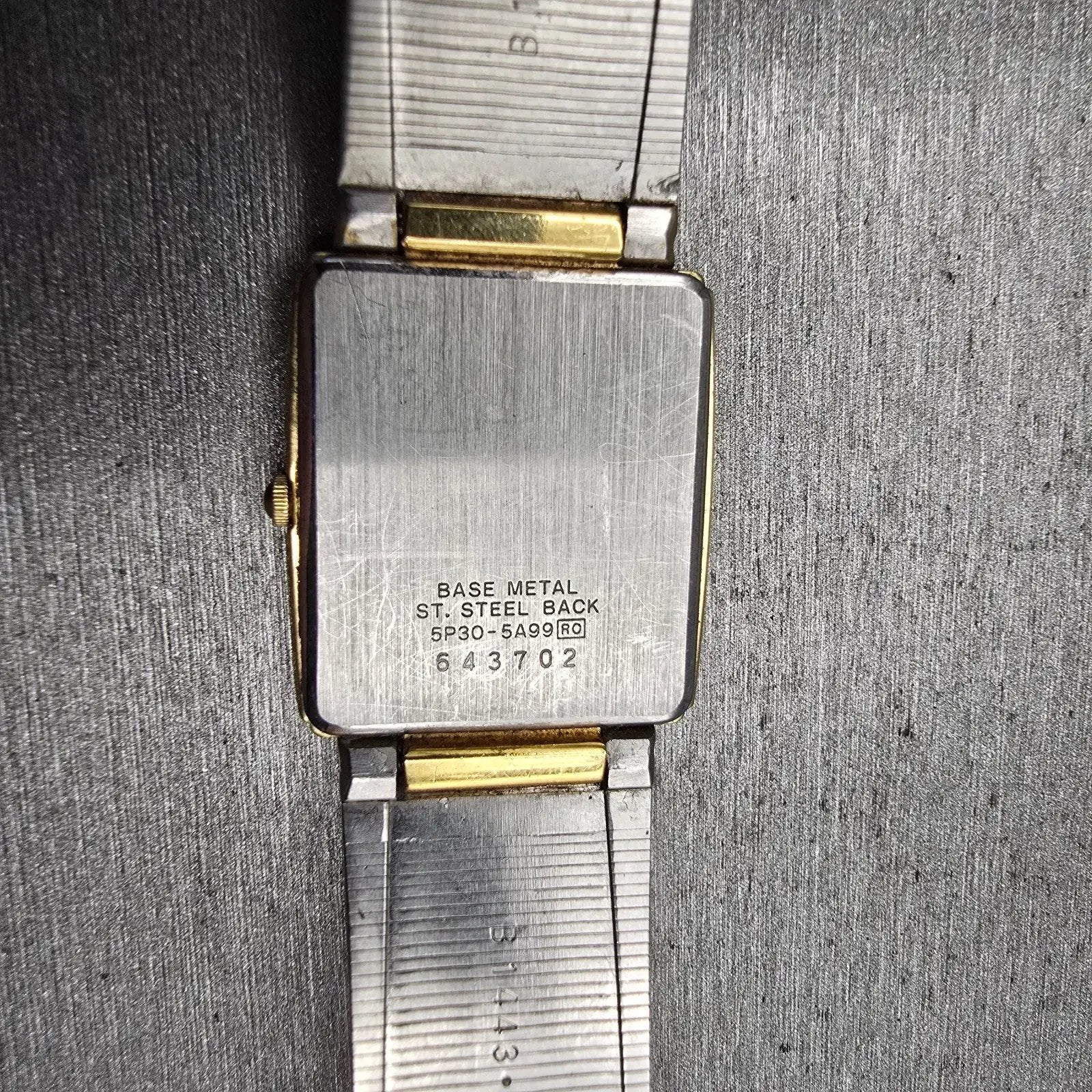 Seiko Tank Watch Men 25mm Gold Dial Gold Tone Rectangle 5P30-5A99 New Batt VTG10
