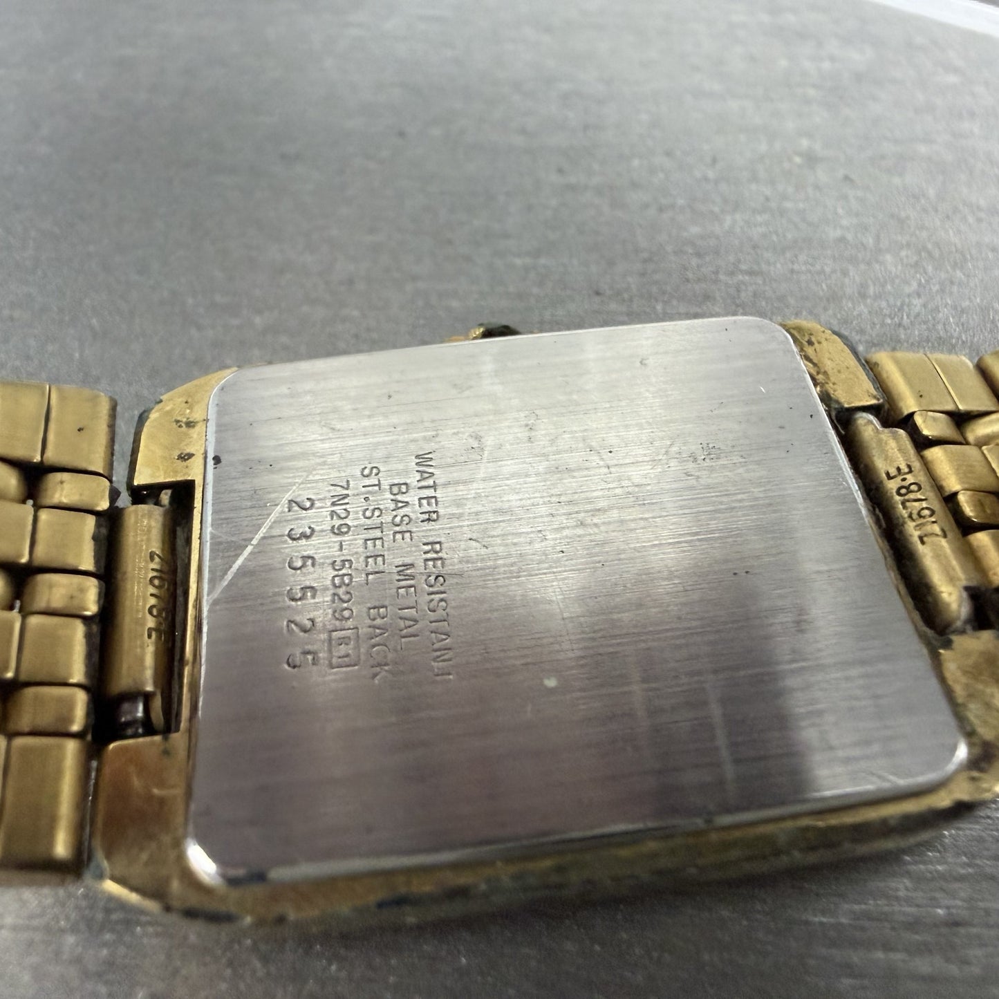 Seiko Tank Watch Men 27mm Champagne Dial Gold Tone Date 7n29-5b29 New Battery9