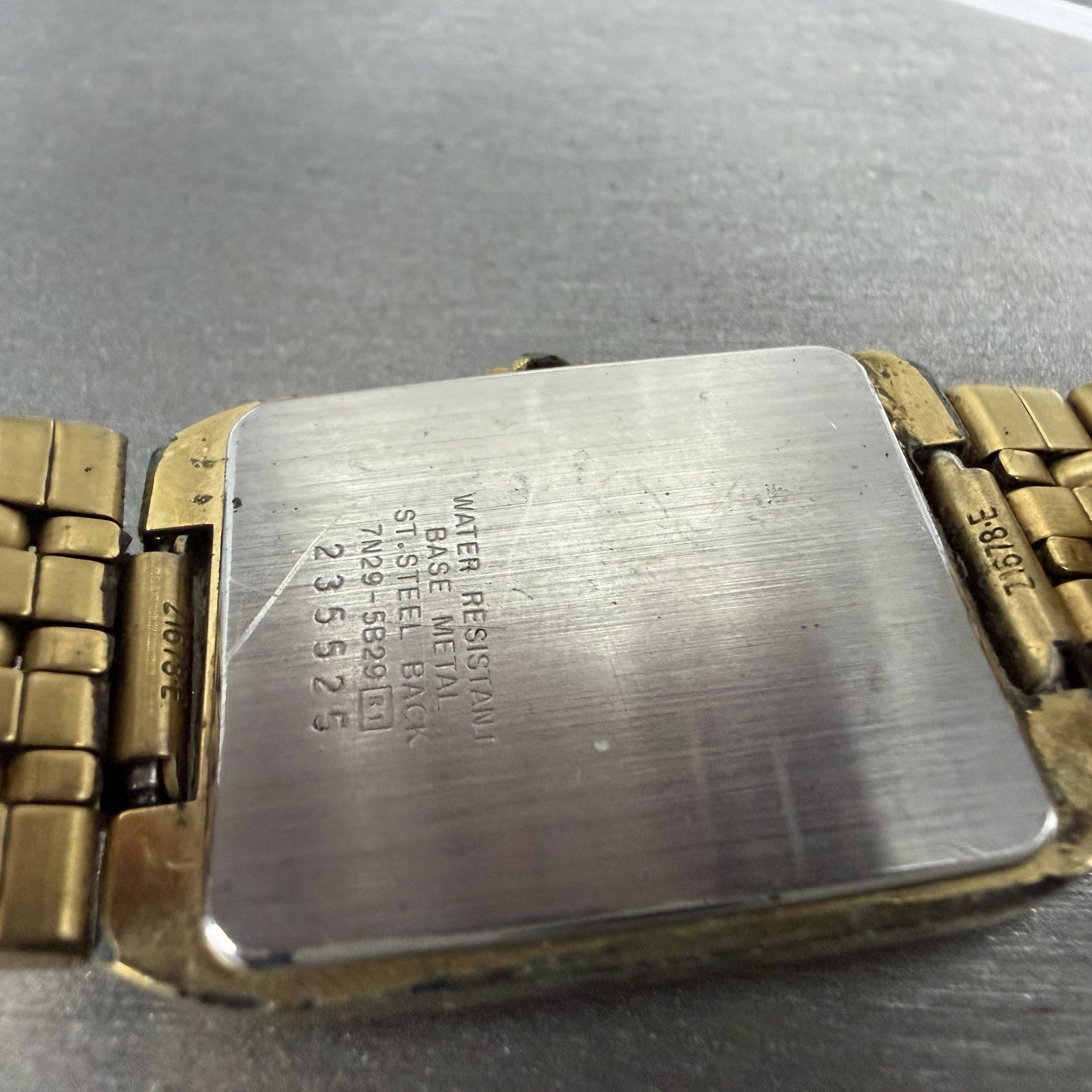 Seiko Tank Watch Men 27mm Champagne Dial Gold Tone Date 7n29-5b29 New Battery9