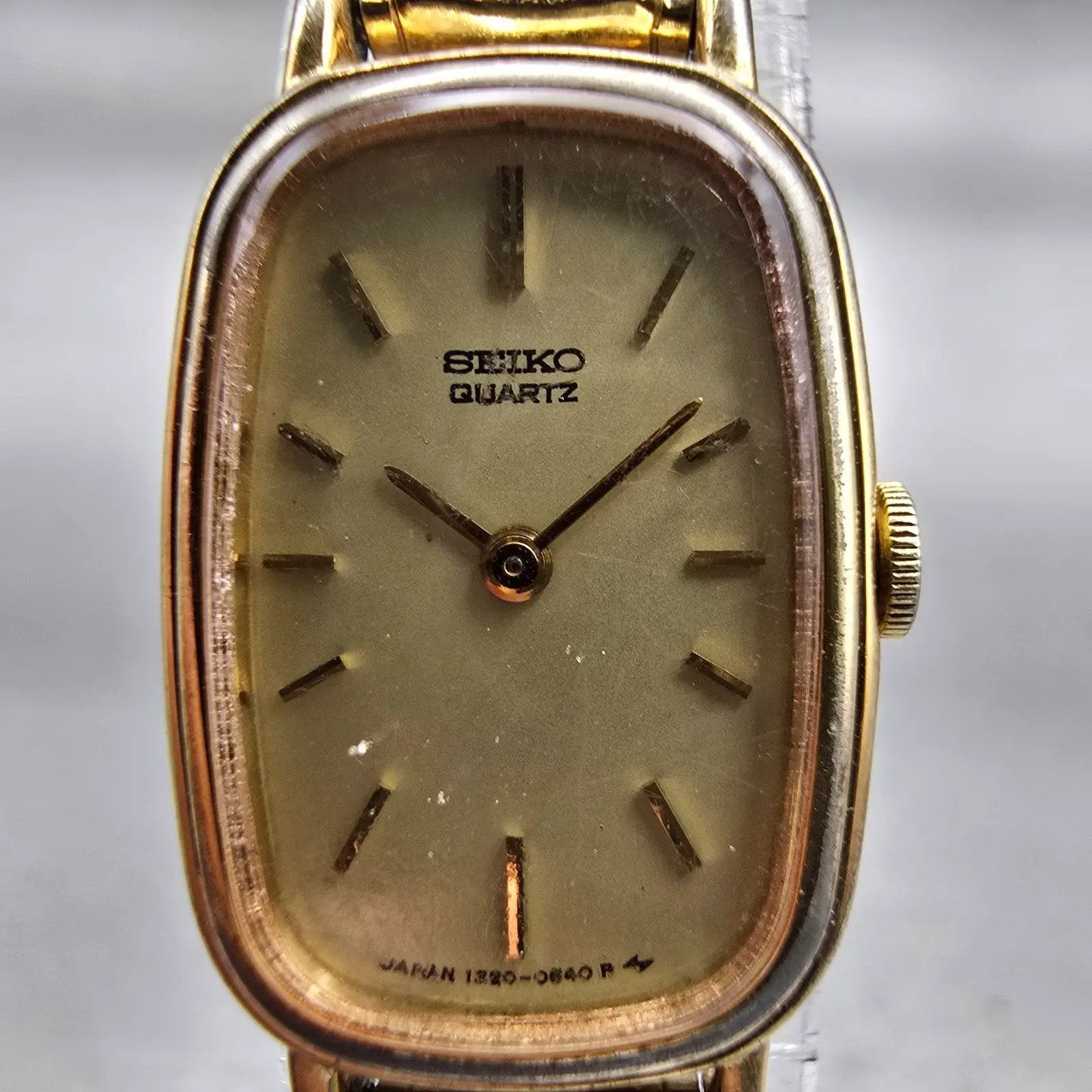Seiko Watch Women 15mm Champagne Dial Gold Tone Oval 1320-5539 New Battery VTG1