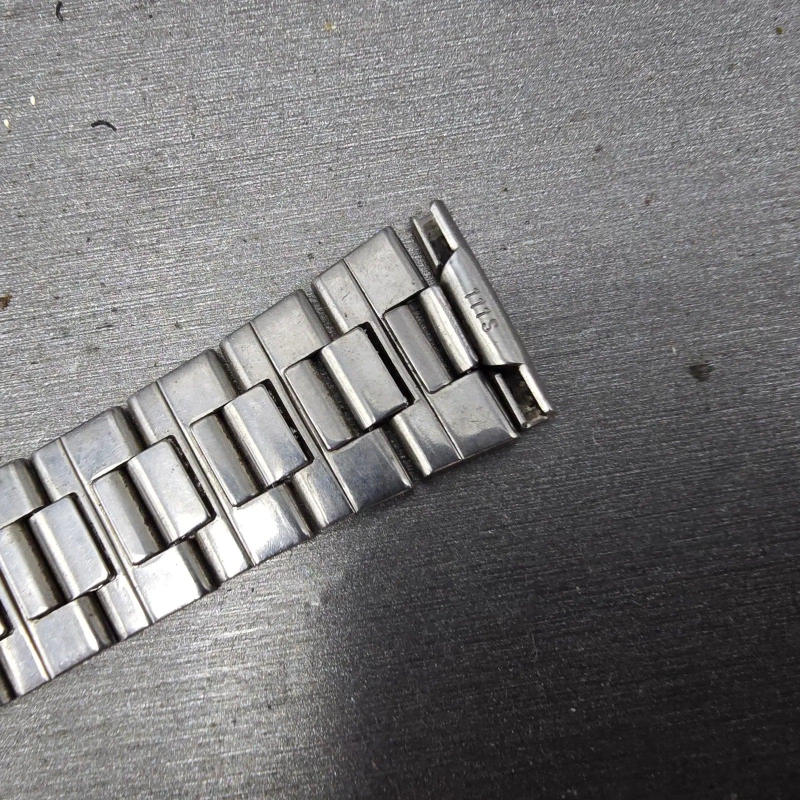 Seiko SQ Bracelet 19mm Stainless Steel Silver Tone Tri Folding Clasp VTG 111S9