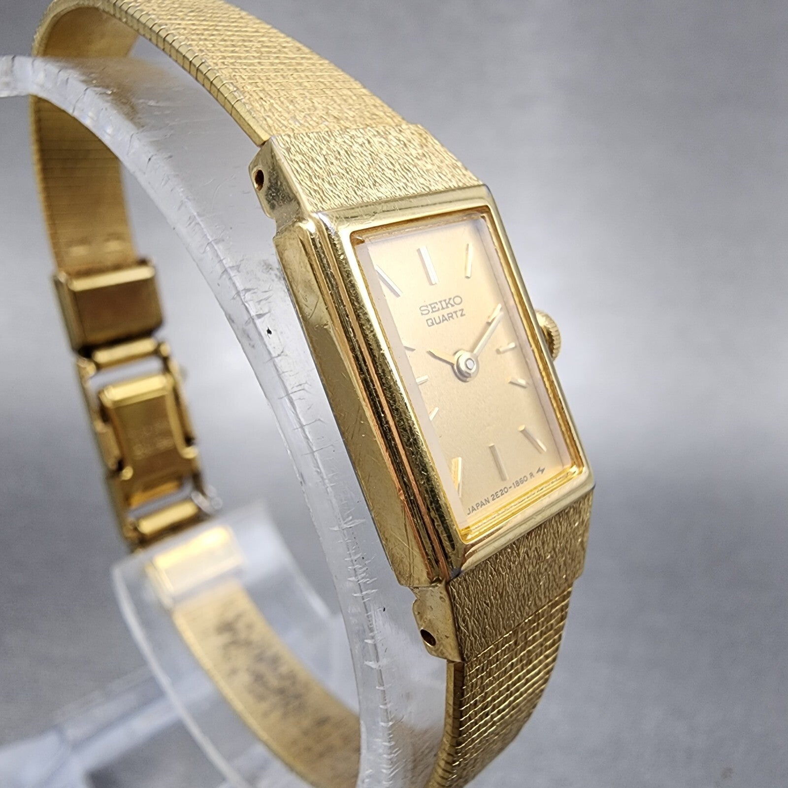 Seiko Tank Watch Women 12mm Gold Dial Gold Tone Rectangle 2E206479 New Battery3