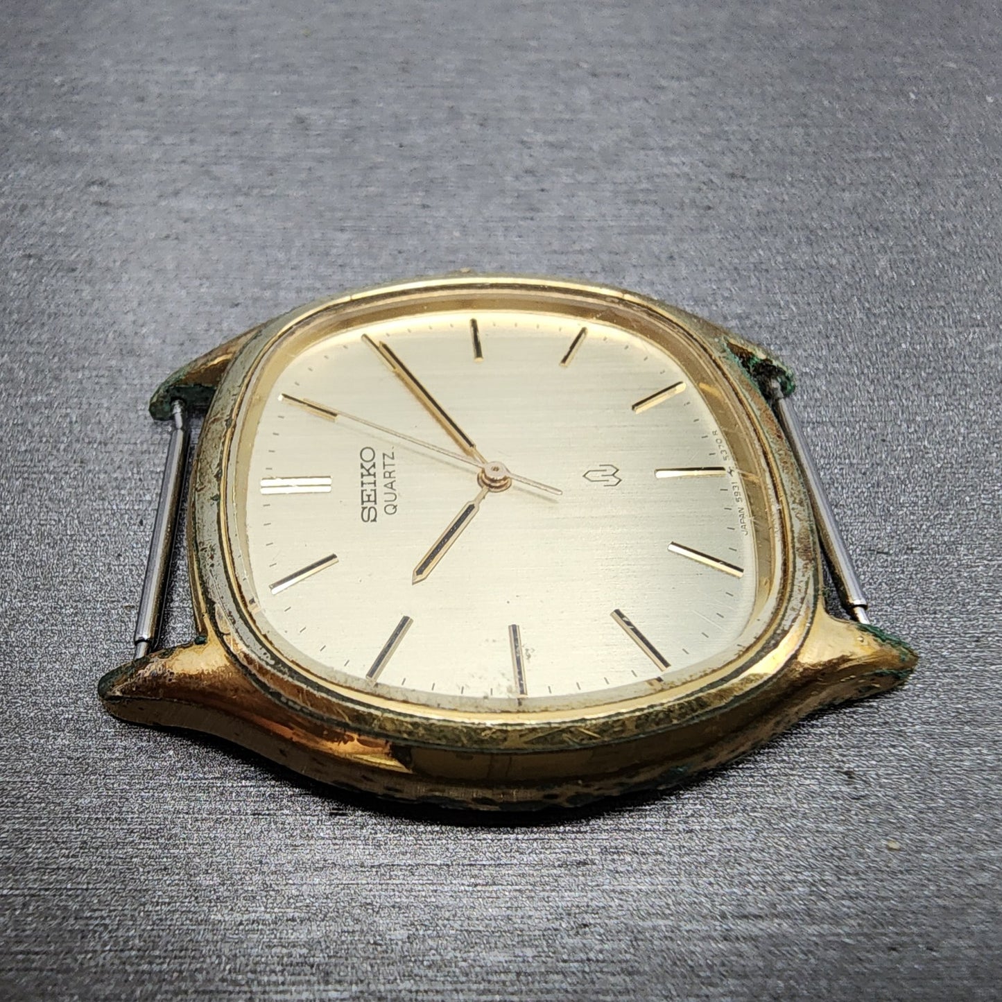 Seiko Watch Men 33mm Champagne Dial Gold Tone Rectangle 5931-5330 New Battery