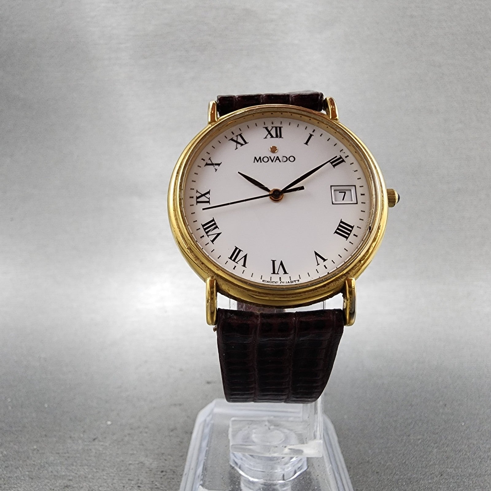 Movado Watch Men 34mm White Dial Gold Tone Date Round 87A40887 New Battery6