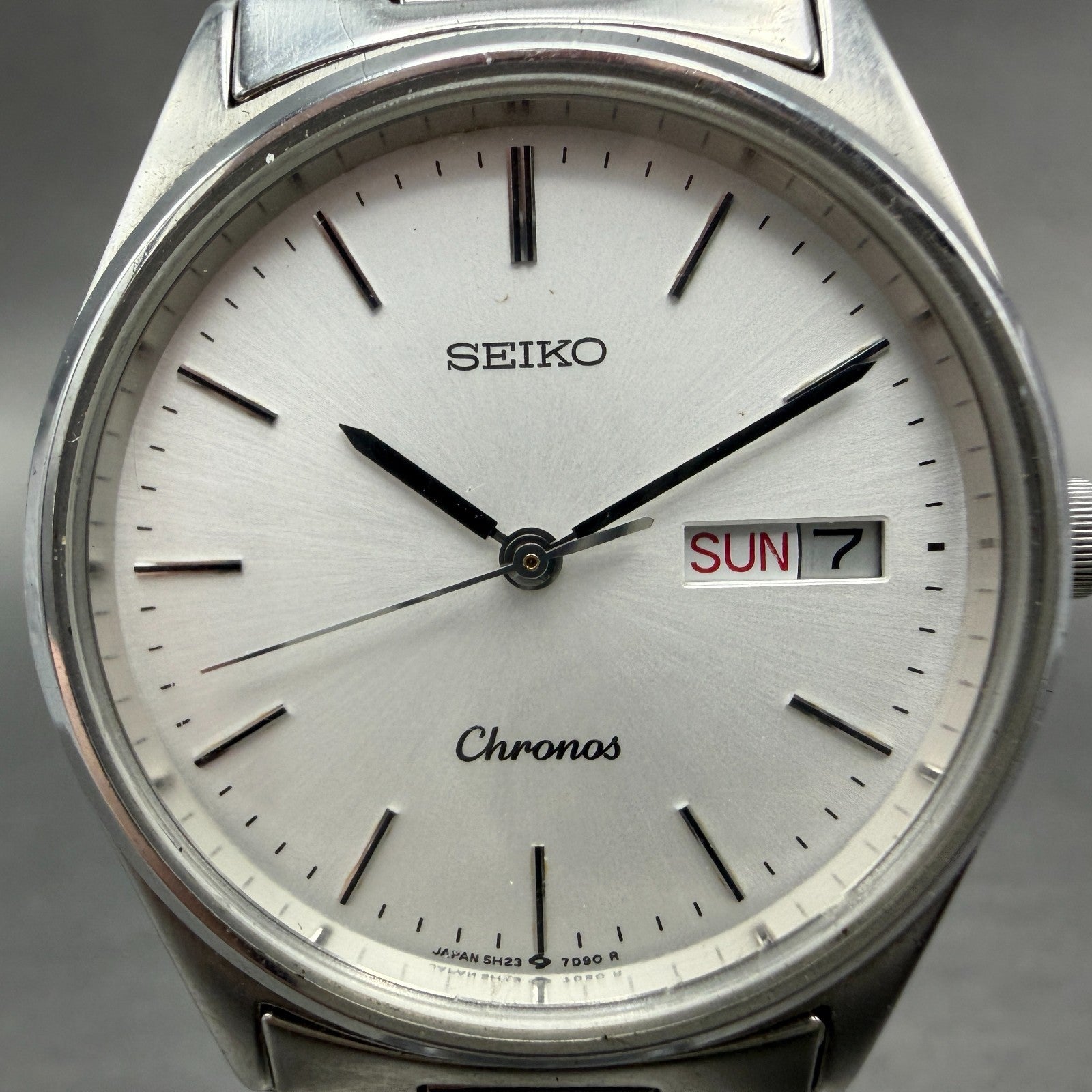 Seiko Chronos Watch Men 33mm White Dial Silver Tone Daydate 5H23-7D40 New Batt1