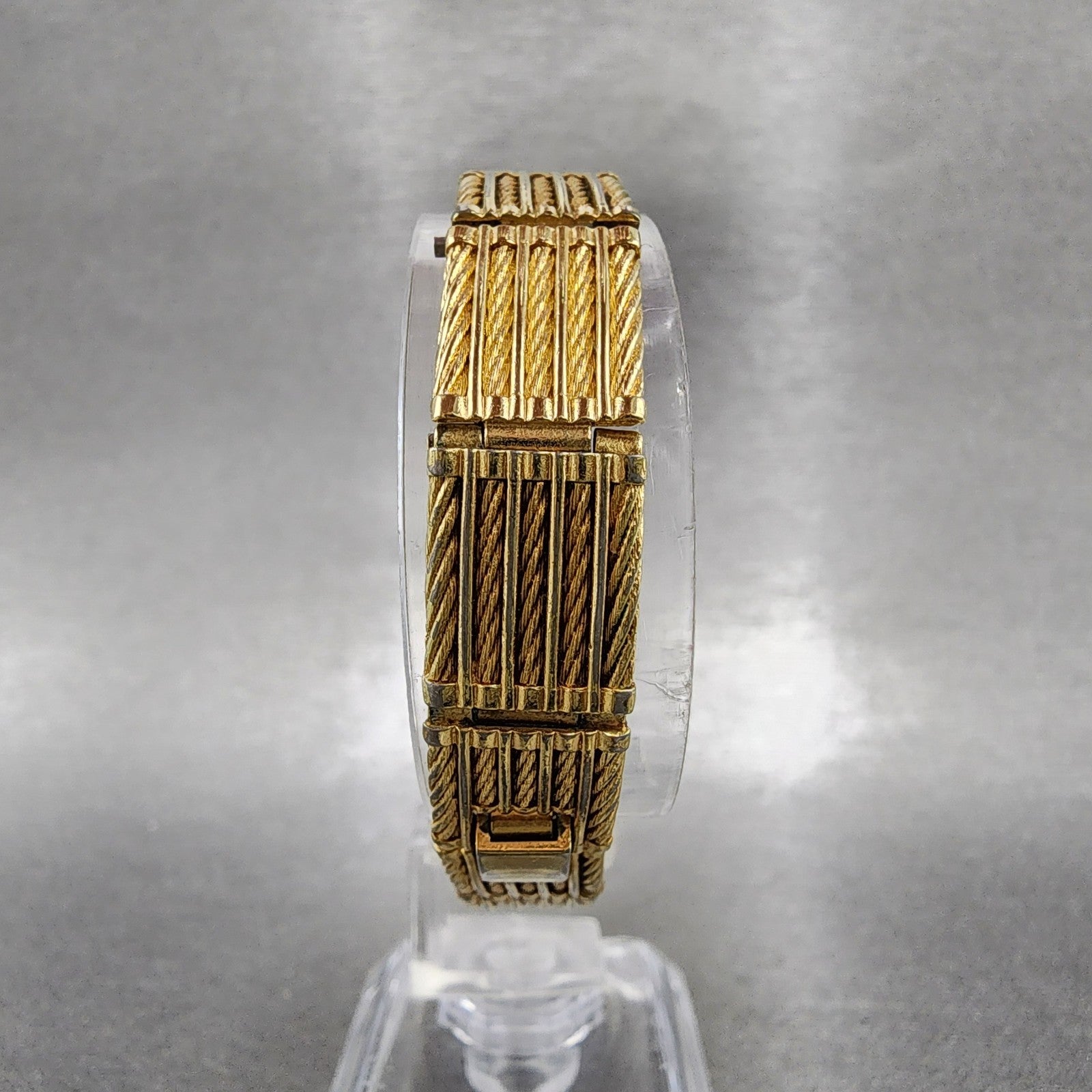 Seiko Tank Watch Women 12mm Black Dial Gold Tone 2e205269 New Battery7