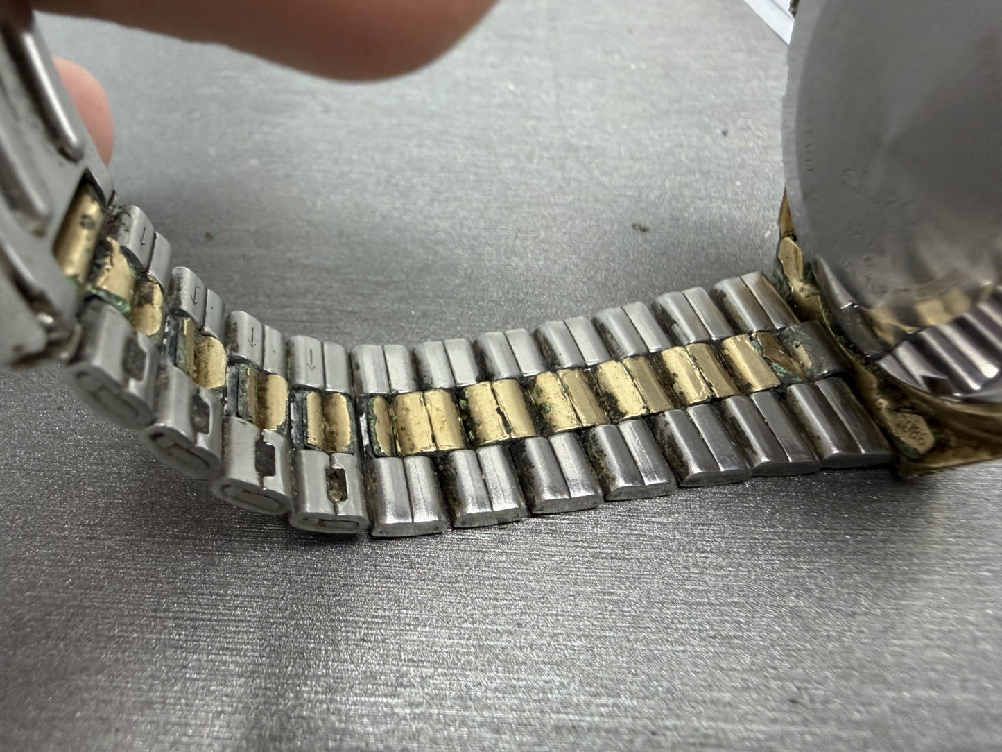 Seiko Automatic Watch Men 38mm Champagne Dial Two Tone Daydate 63098009 Runs12