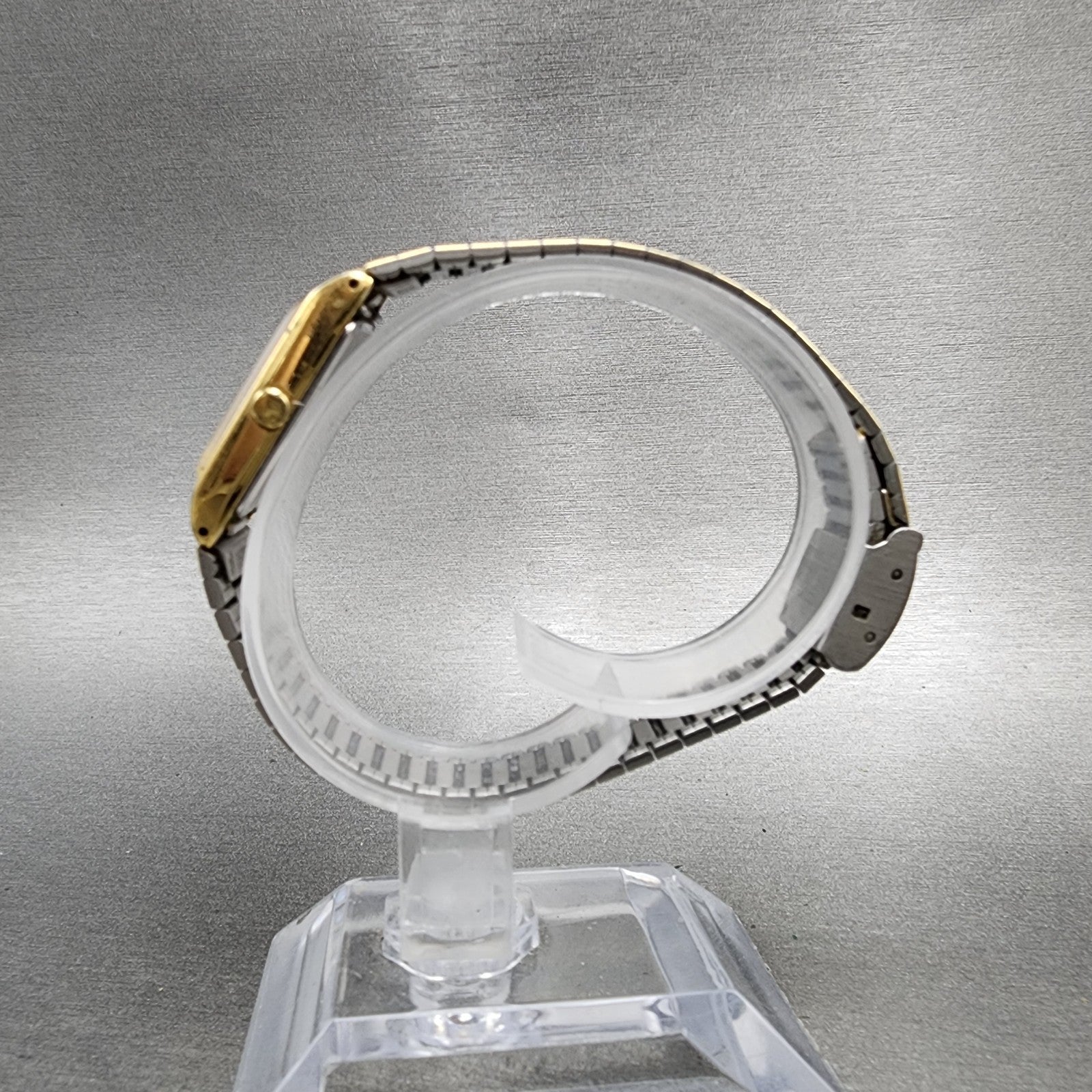 Seiko Tank Watch Women 17mm Champagne Dial Gold Tone Rectangle 2C205830 New Bat6