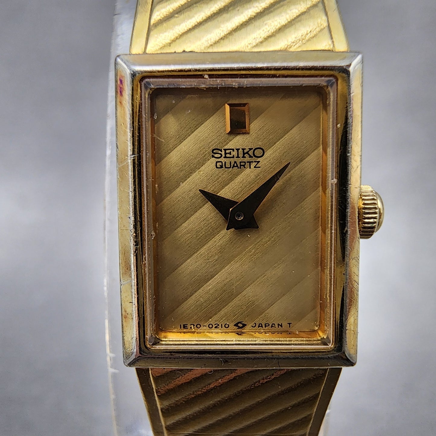 Seiko Tank Watch Women 12mm Gold Dial Gold Tone 1E205109 Rectangle New Battery1